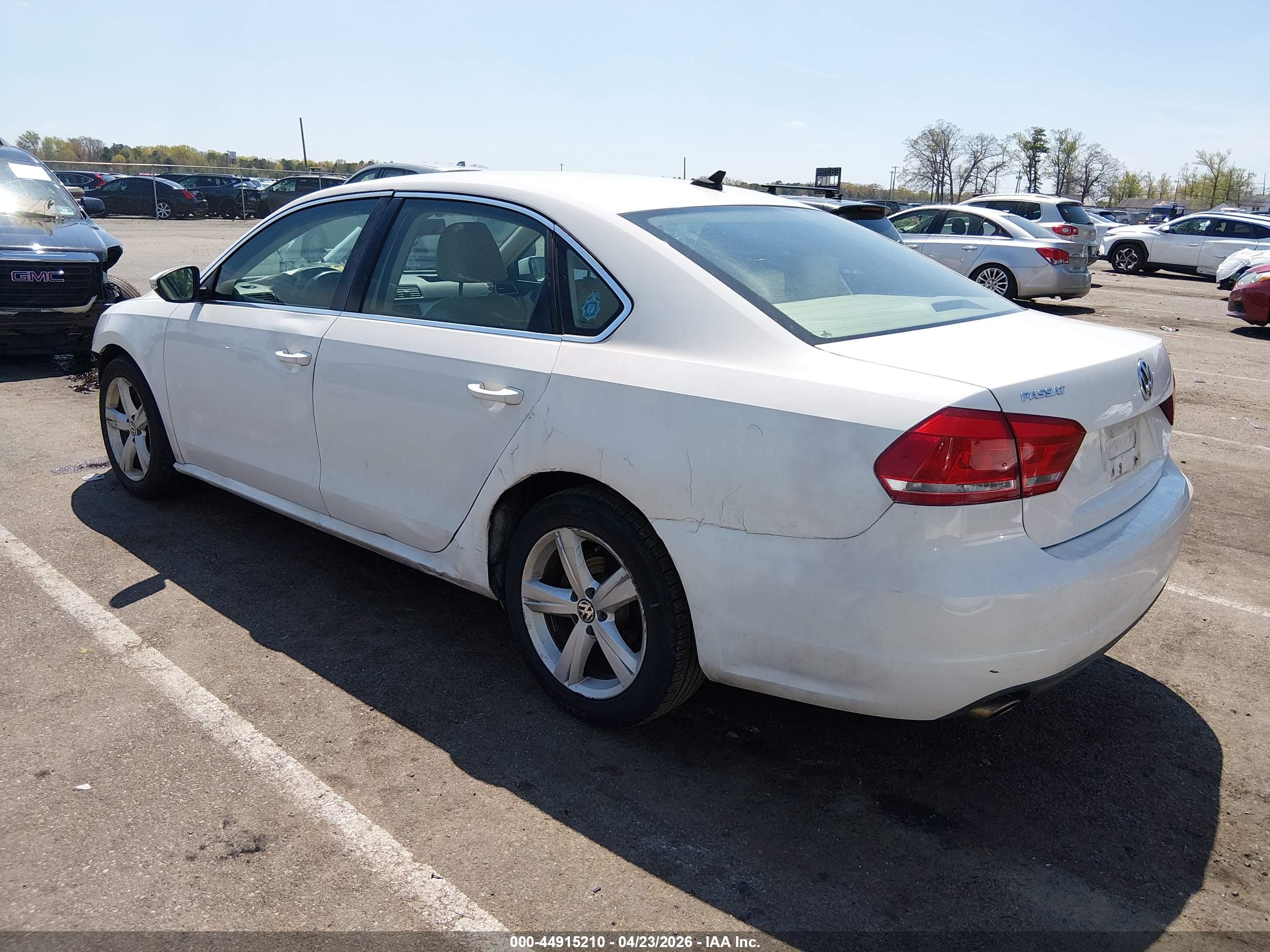 VOLKSWAGEN PASSAT image 3