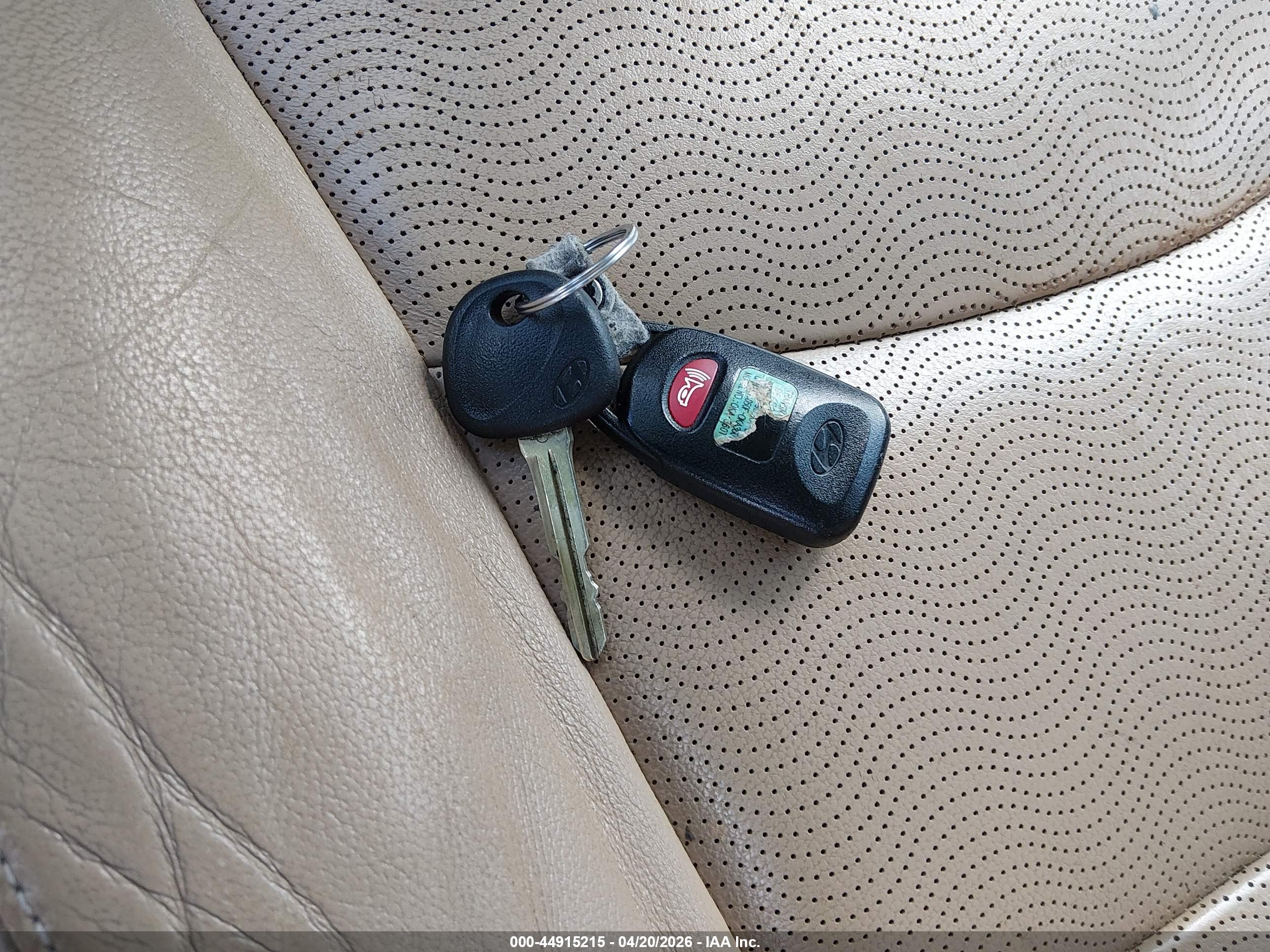 HYUNDAI ELANTRA image 11