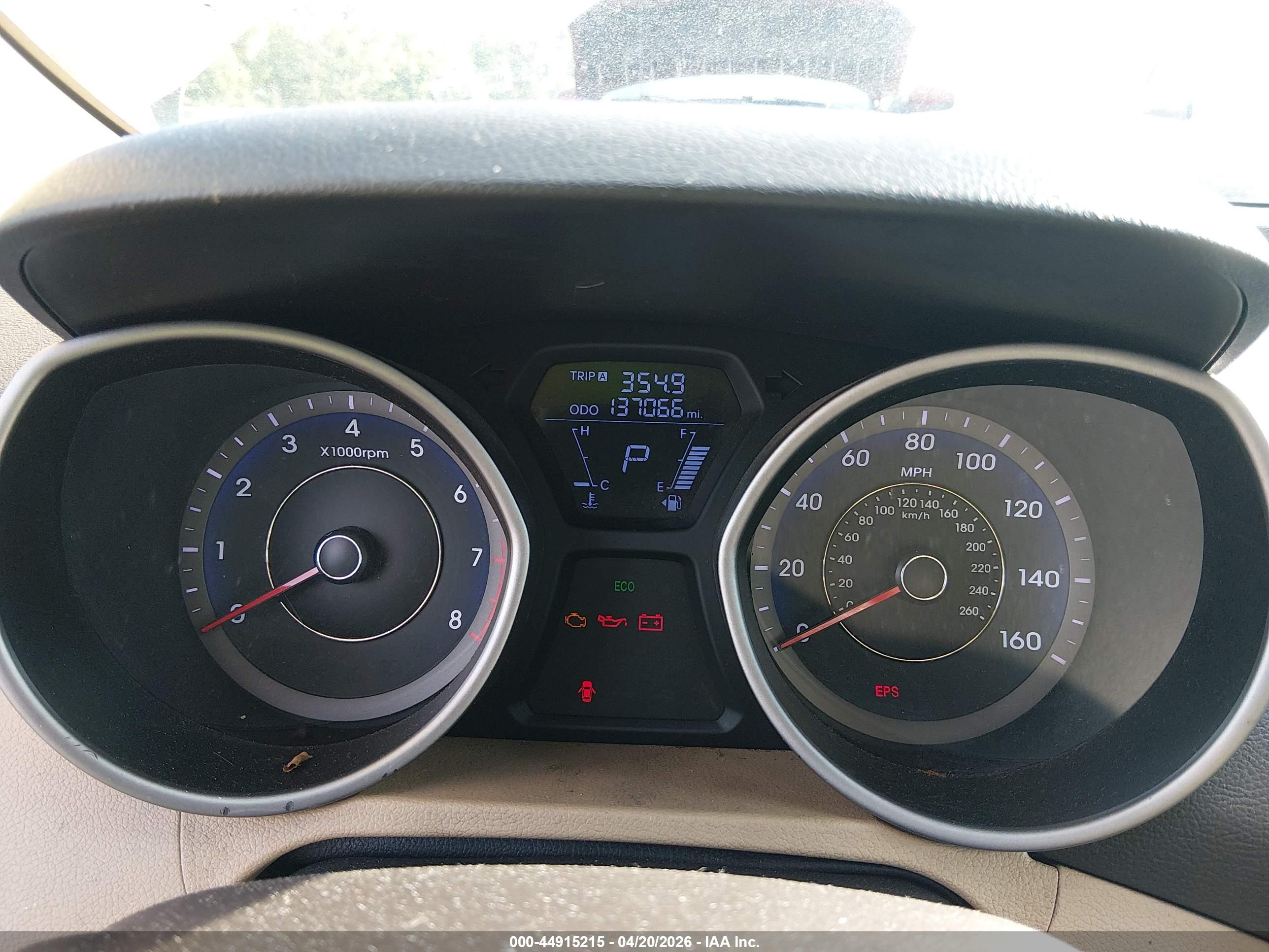 HYUNDAI ELANTRA image 7