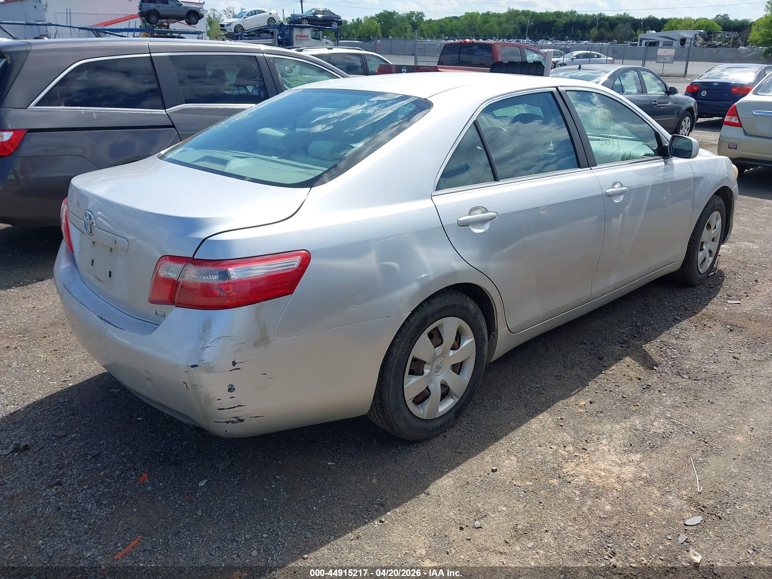 TOYOTA CAMRY image 4