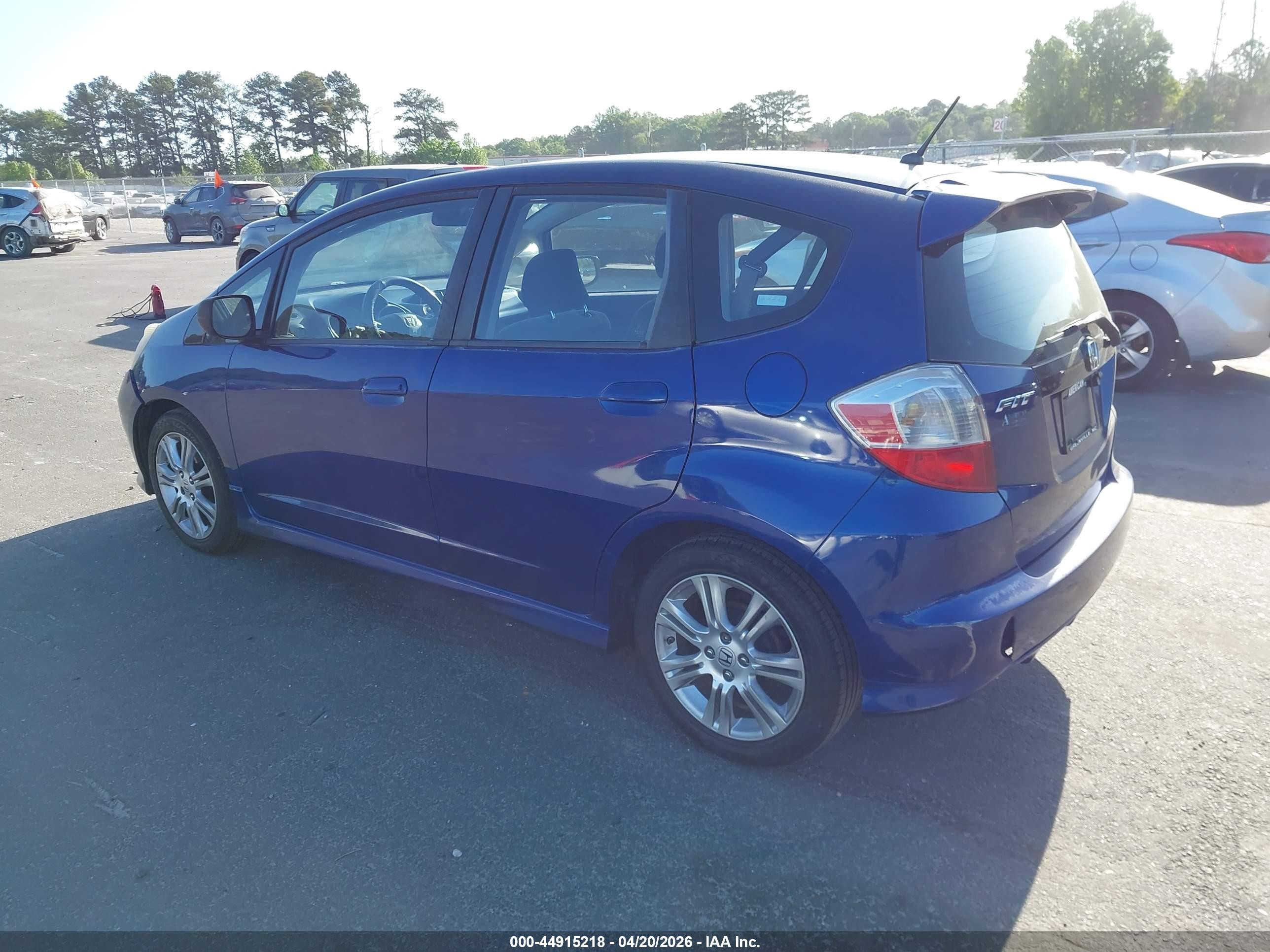 HONDA FIT image 3
