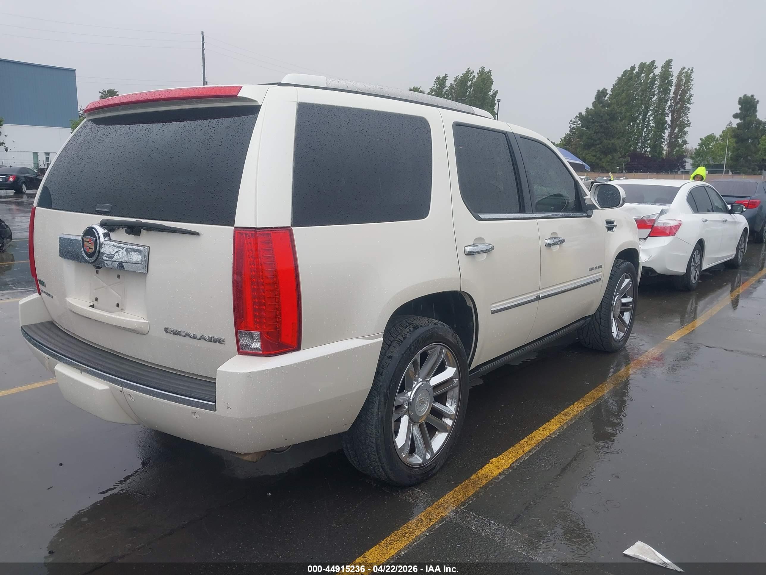CADILLAC ESCALADE image 4