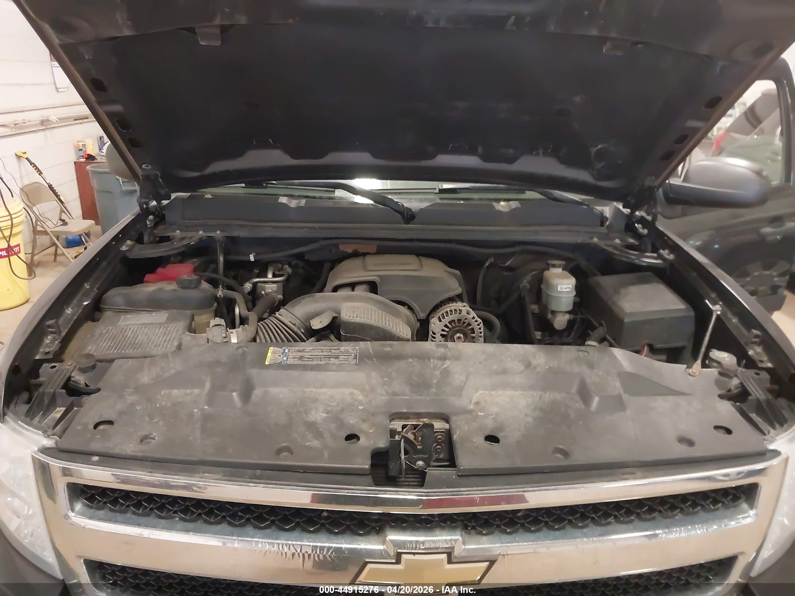 CHEVROLET SILVERADO image 10
