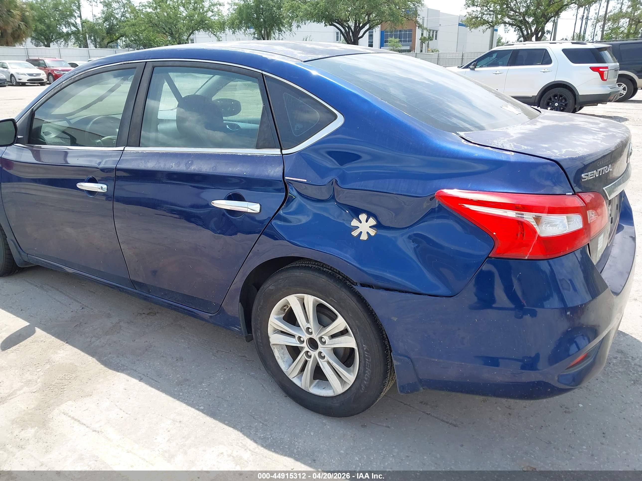 NISSAN SENTRA image 6