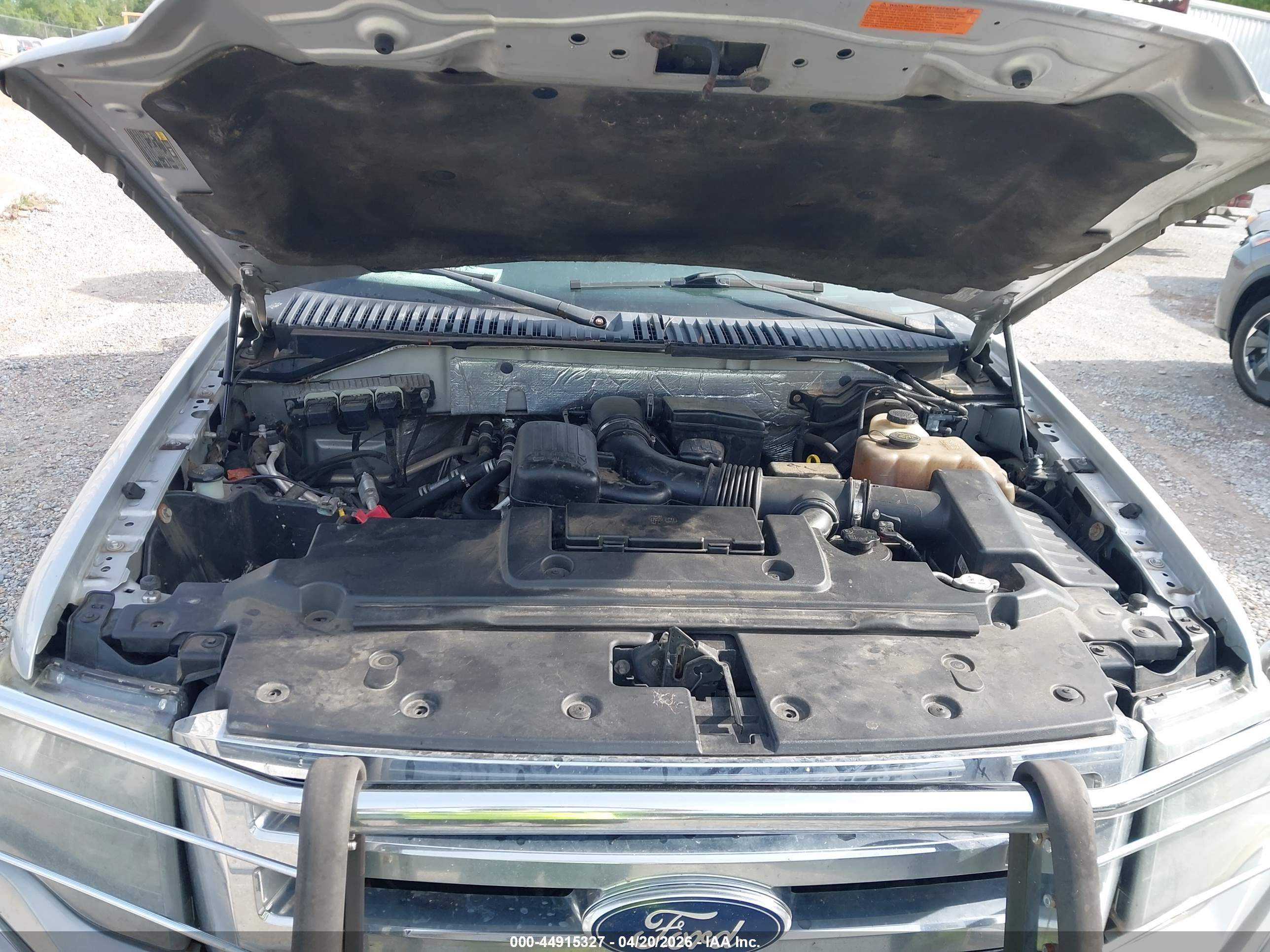 FORD EXPEDITION image 10