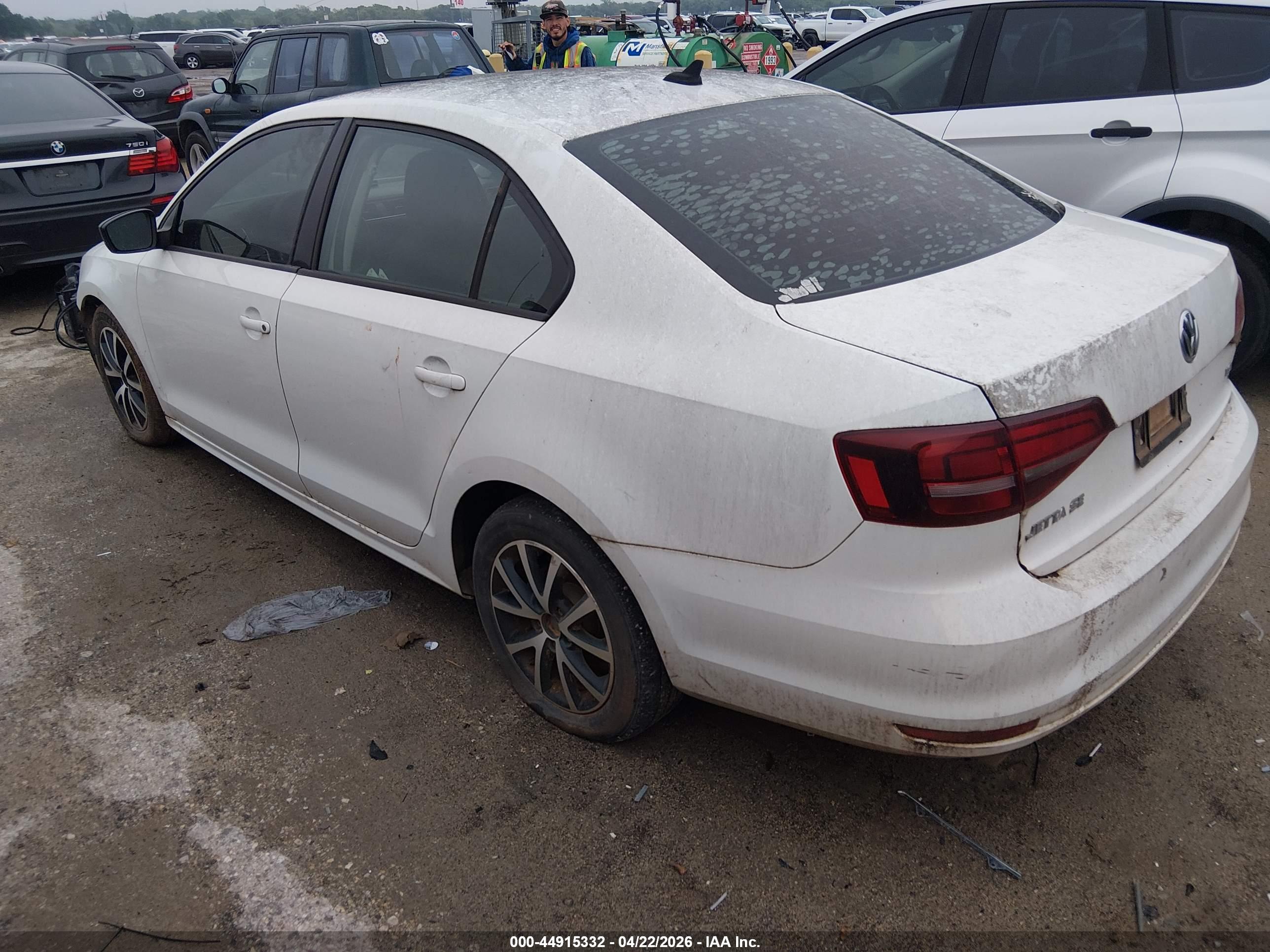VOLKSWAGEN JETTA image 3