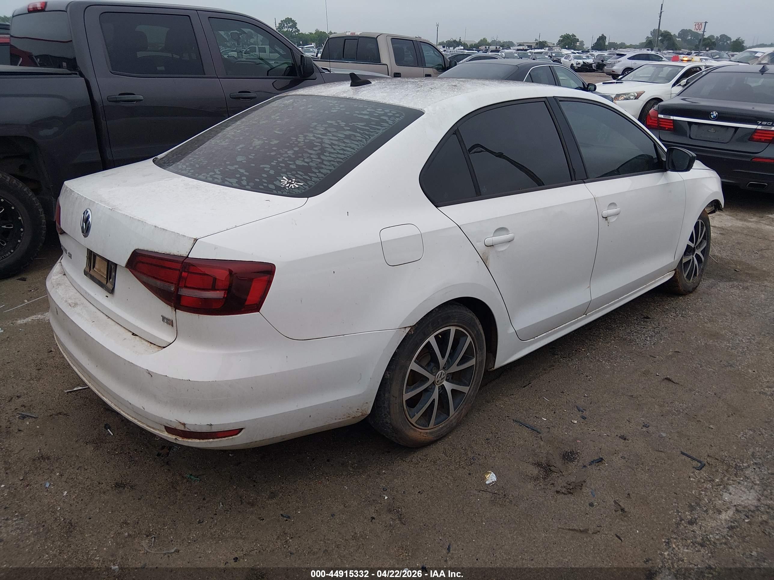 VOLKSWAGEN JETTA image 4