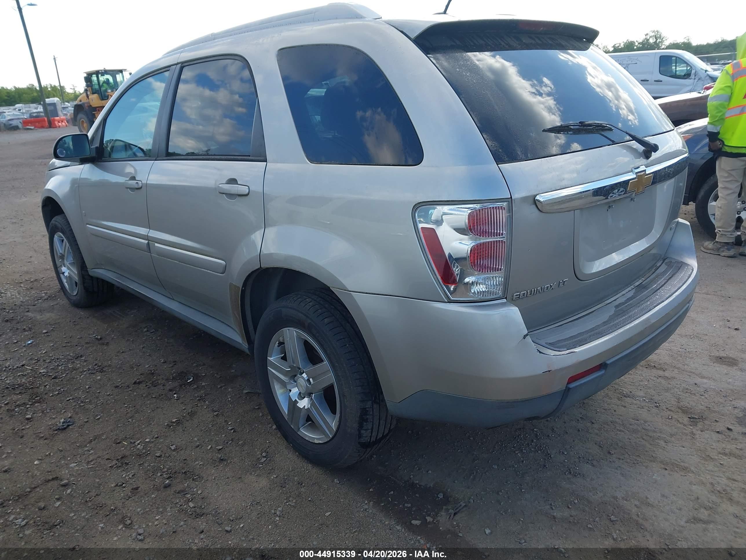 CHEVROLET EQUINOX image 3