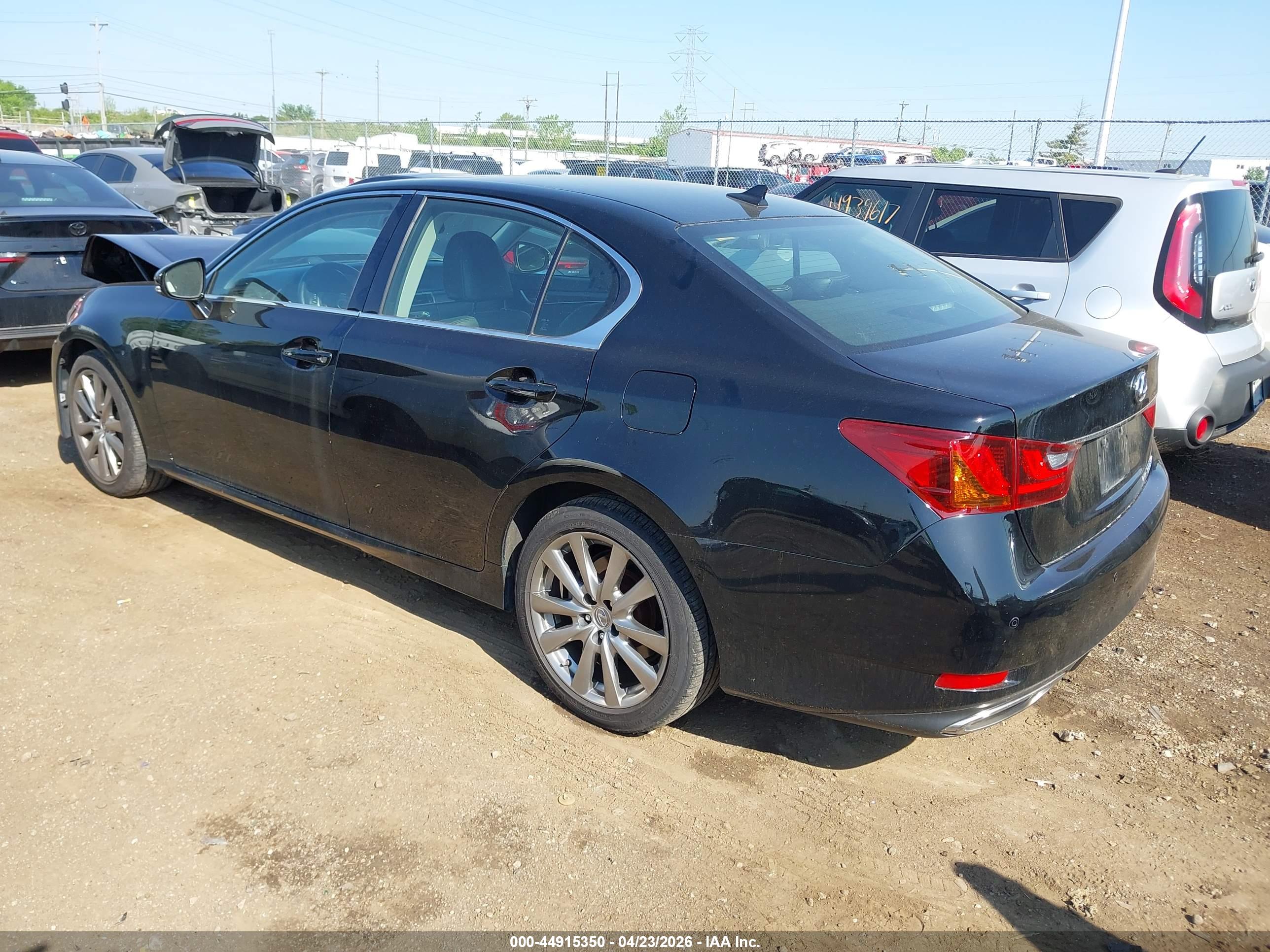 LEXUS GS image 3