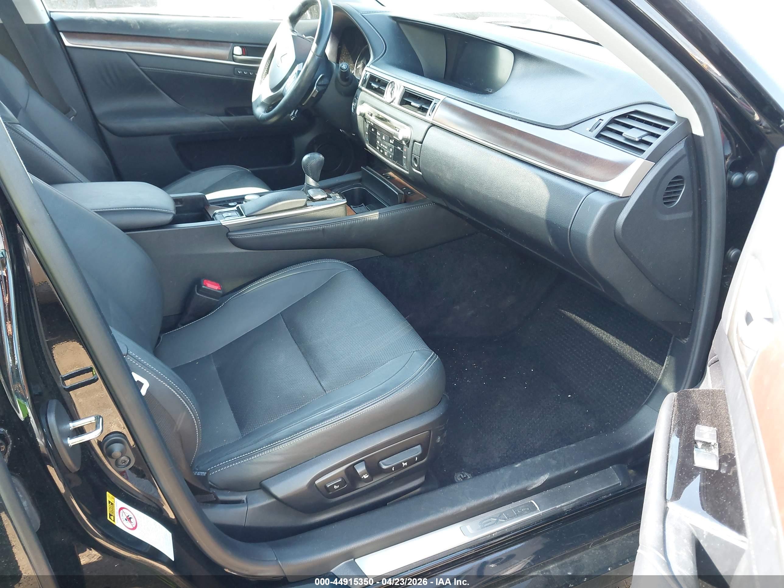 LEXUS GS image 5