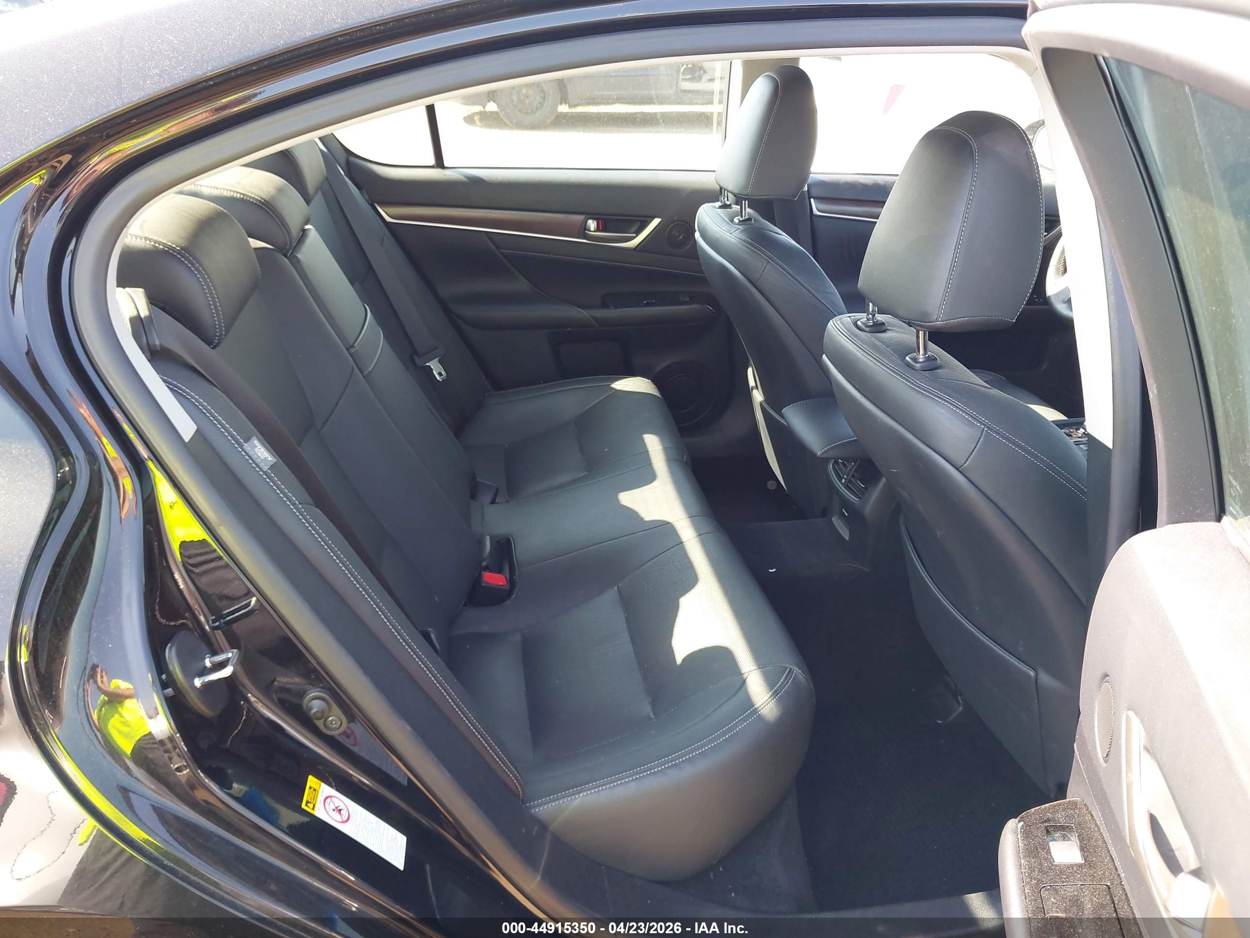 LEXUS GS image 8