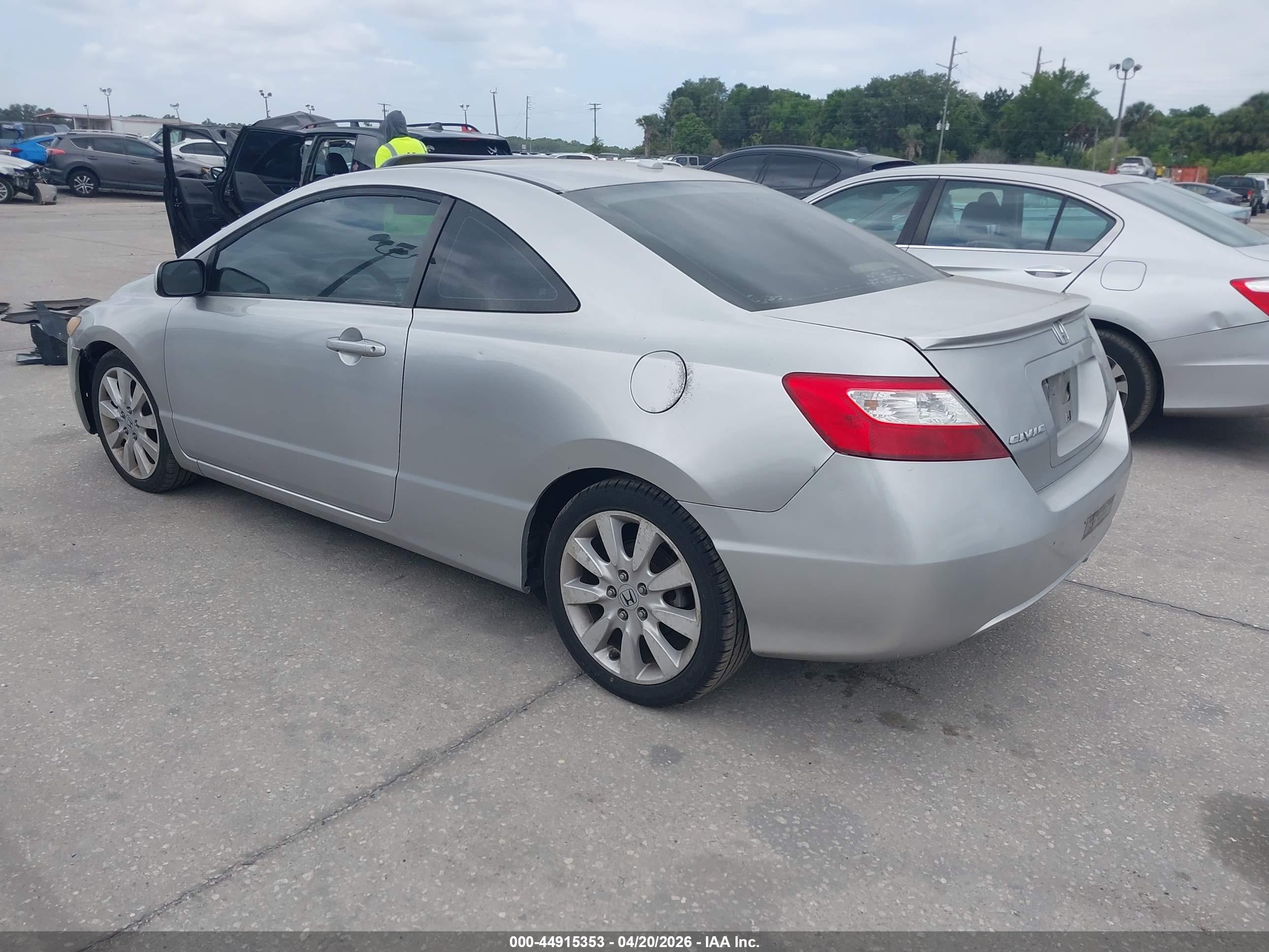 HONDA CIVIC image 3