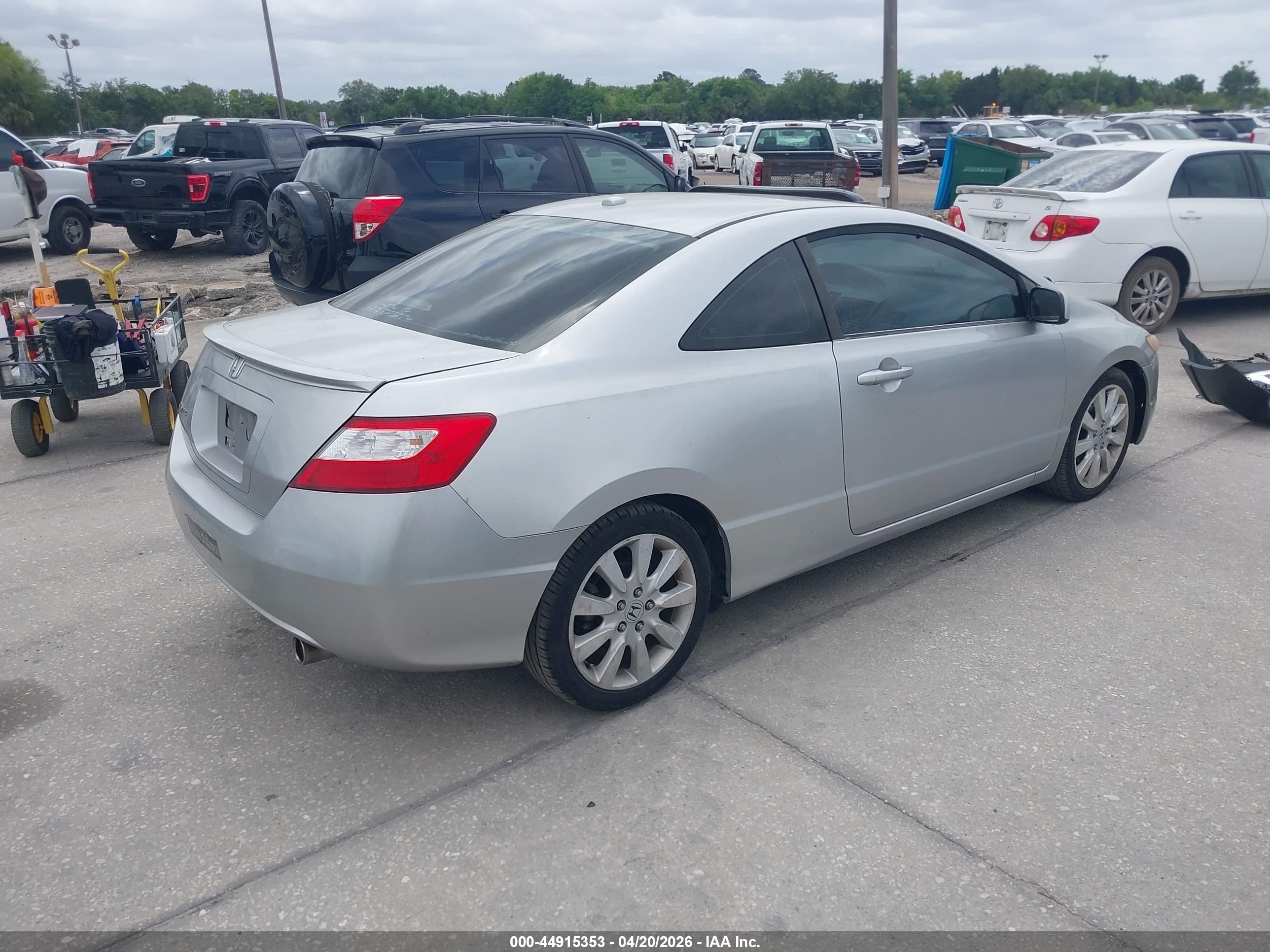 HONDA CIVIC image 4