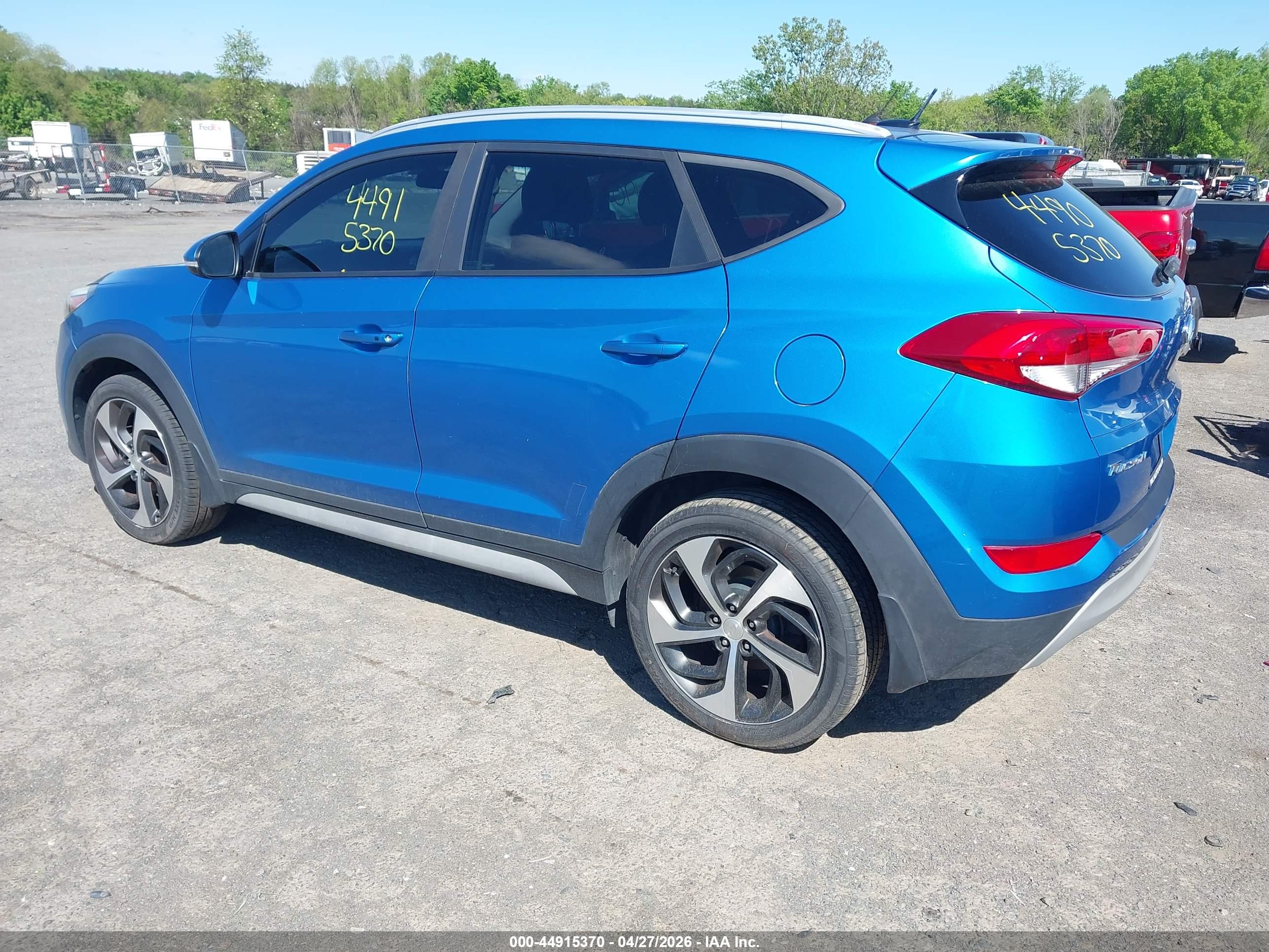 HYUNDAI TUCSON image 3