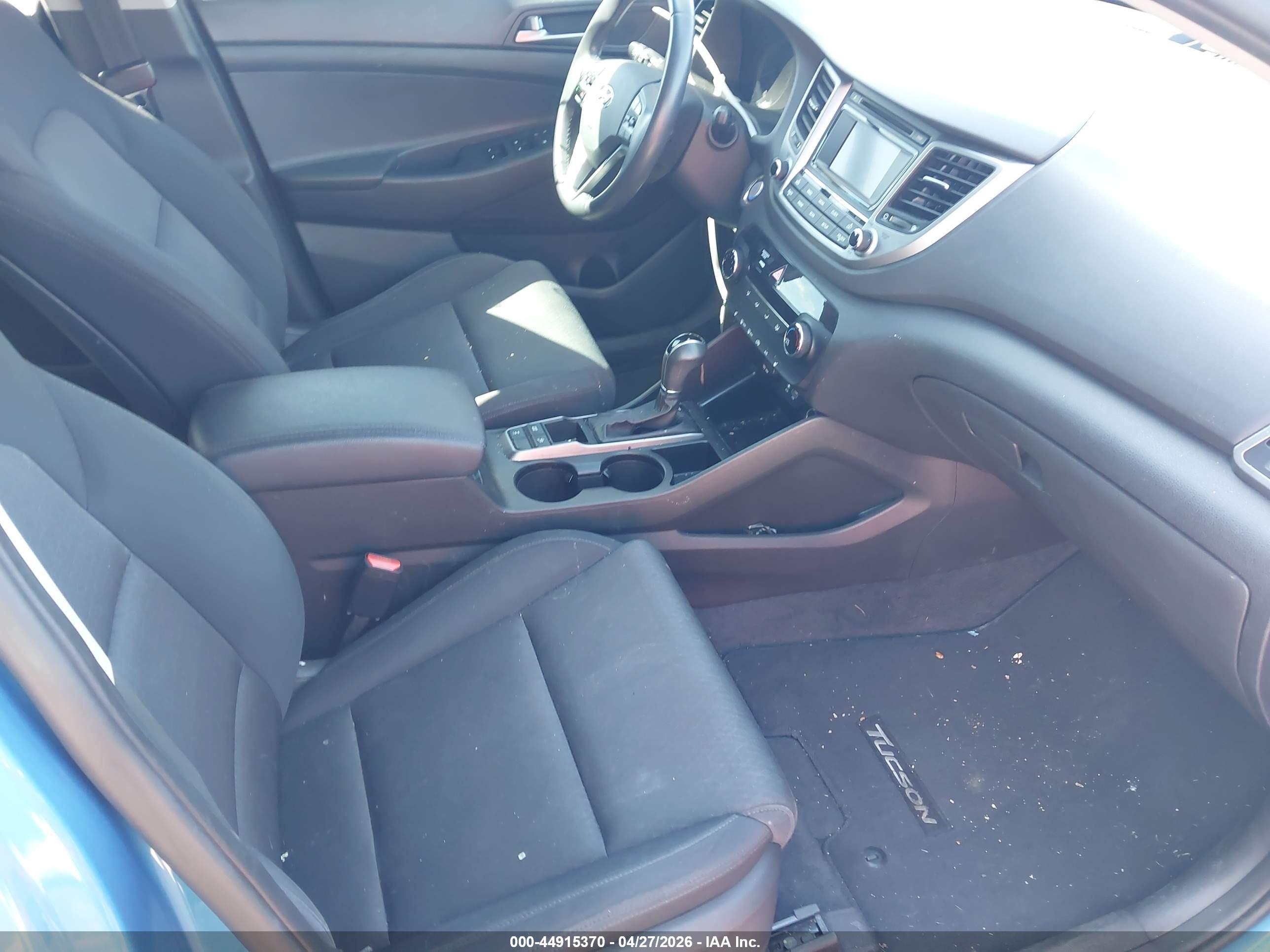 HYUNDAI TUCSON image 5