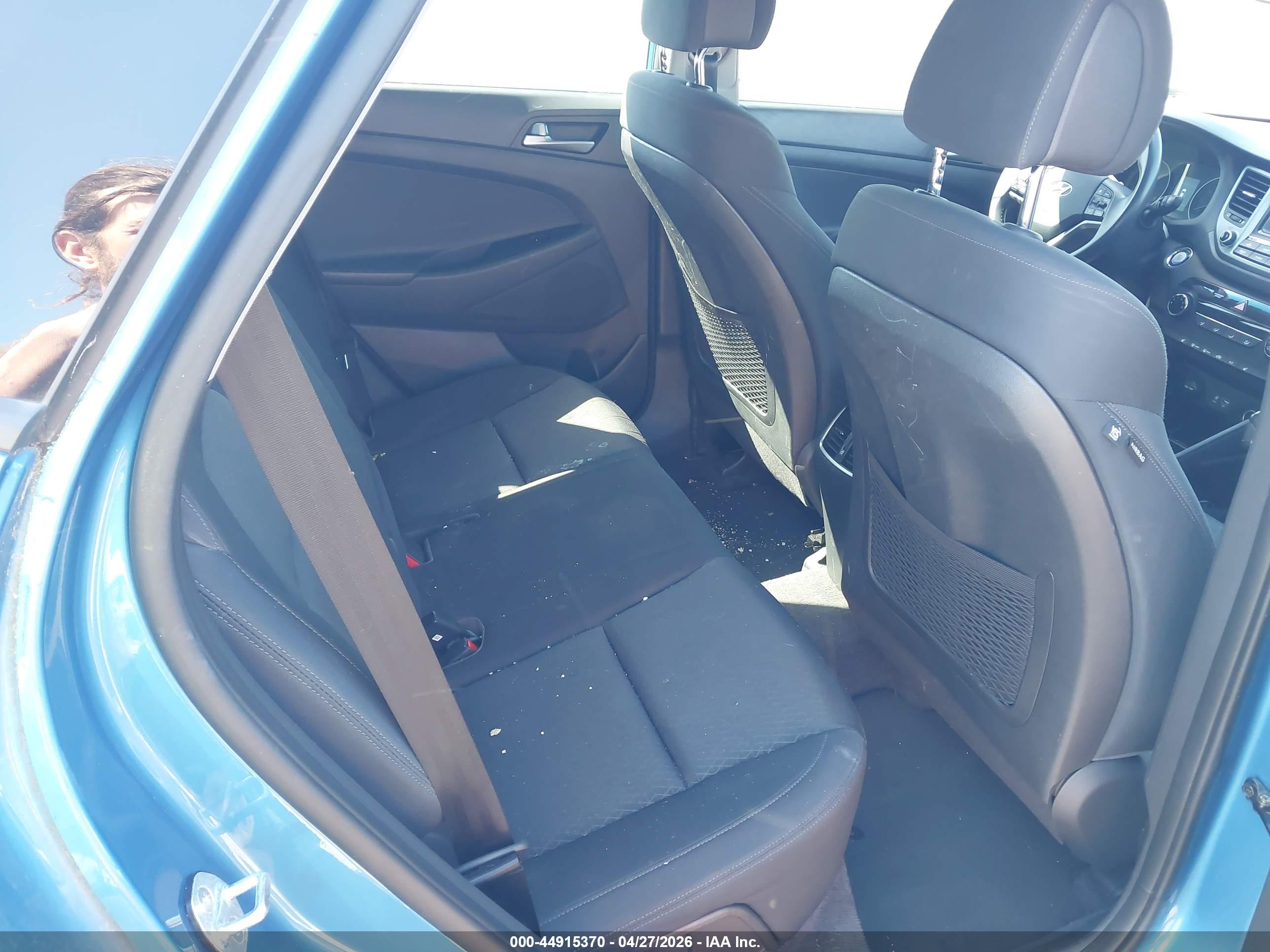 HYUNDAI TUCSON image 8