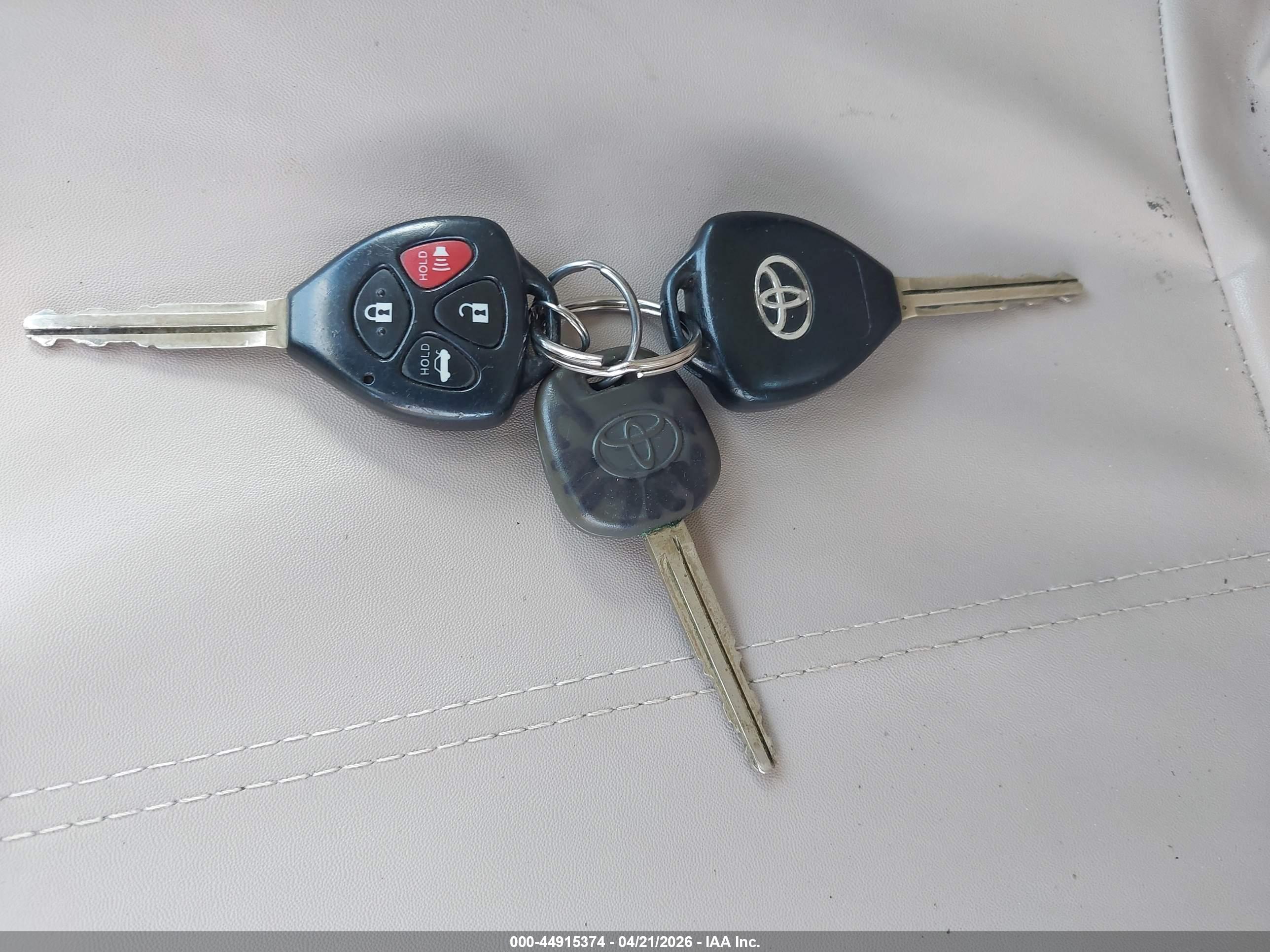 TOYOTA CAMRY image 11