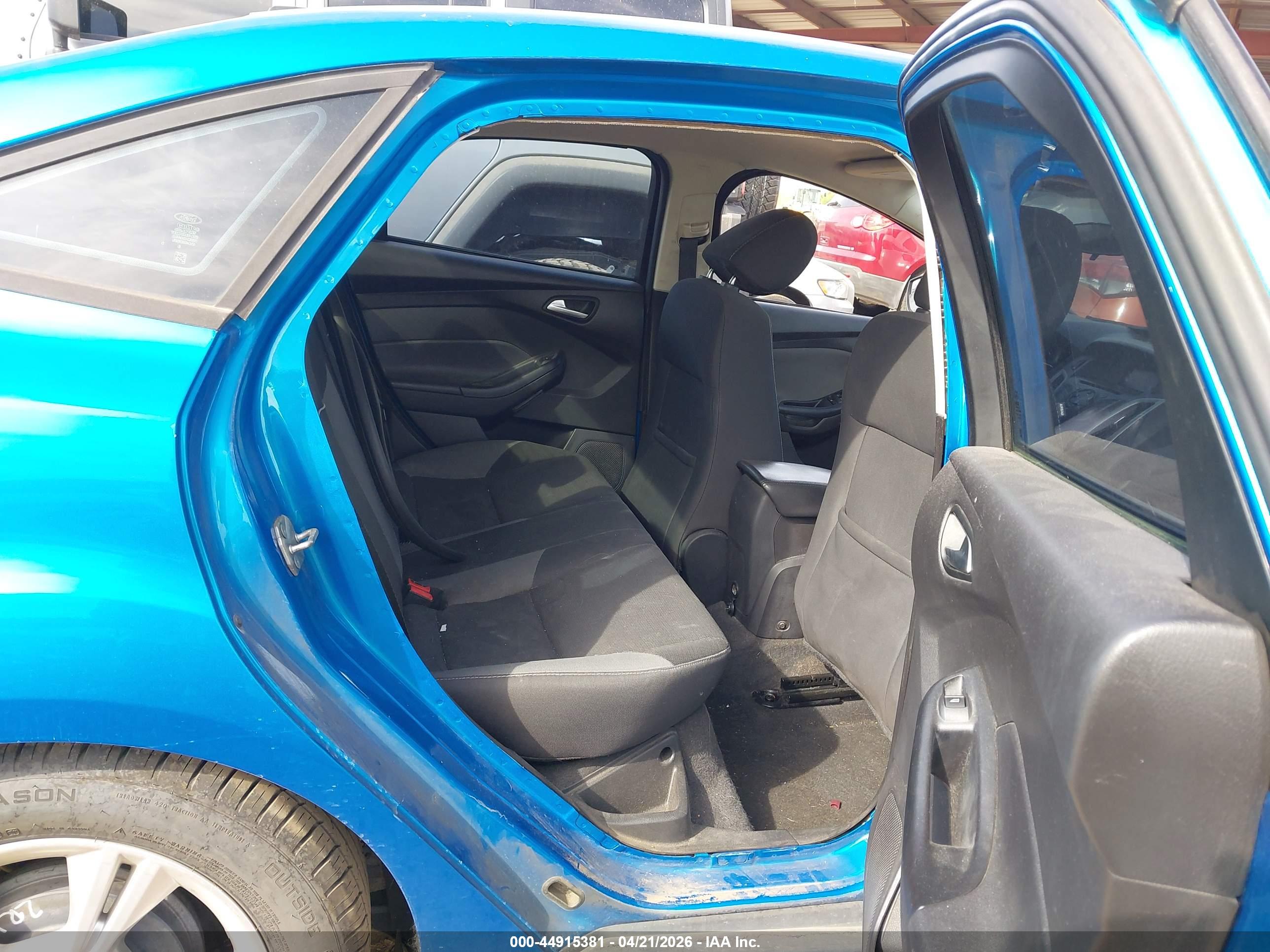 FORD FOCUS image 8
