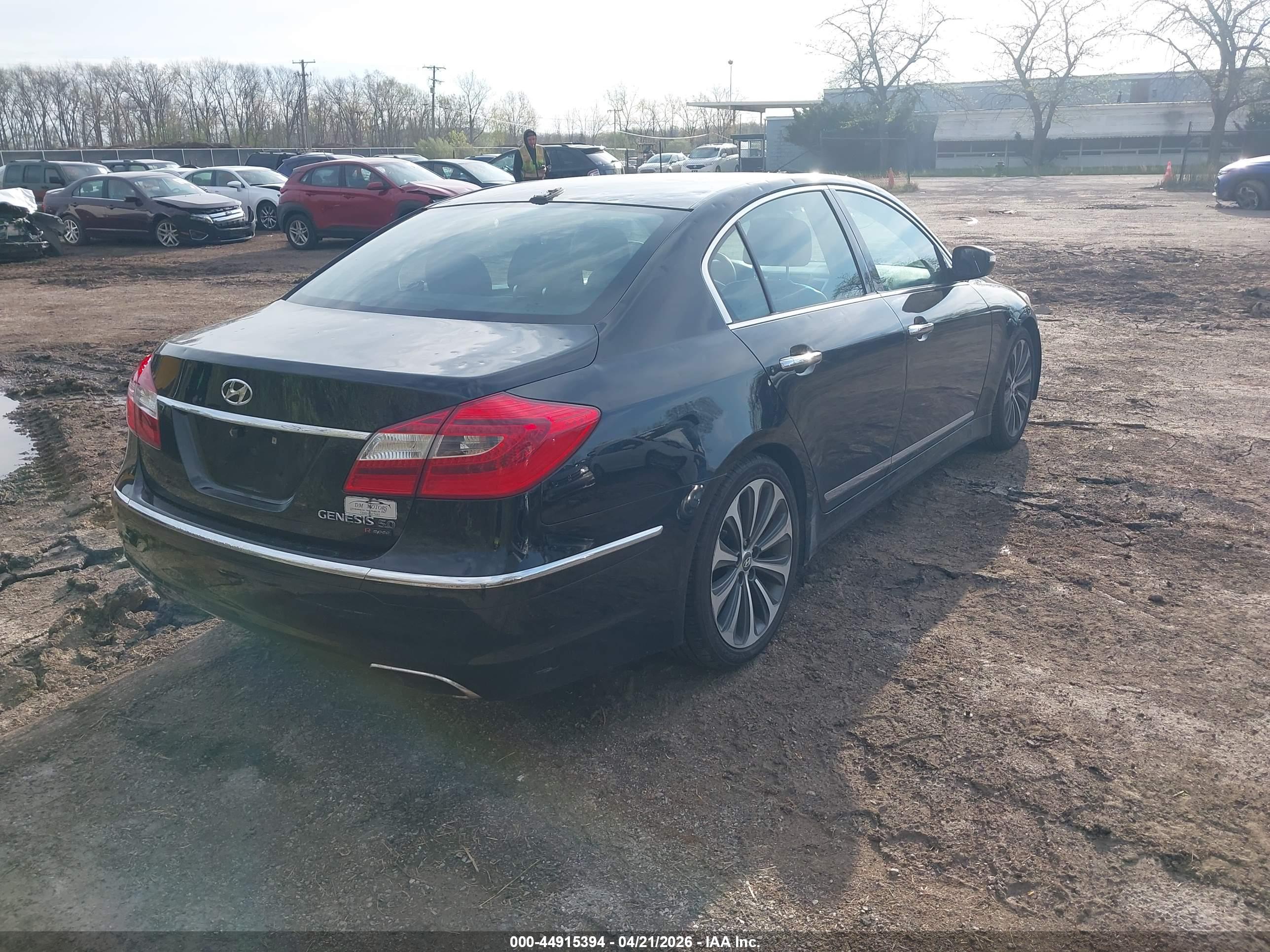 HYUNDAI GENESIS image 4