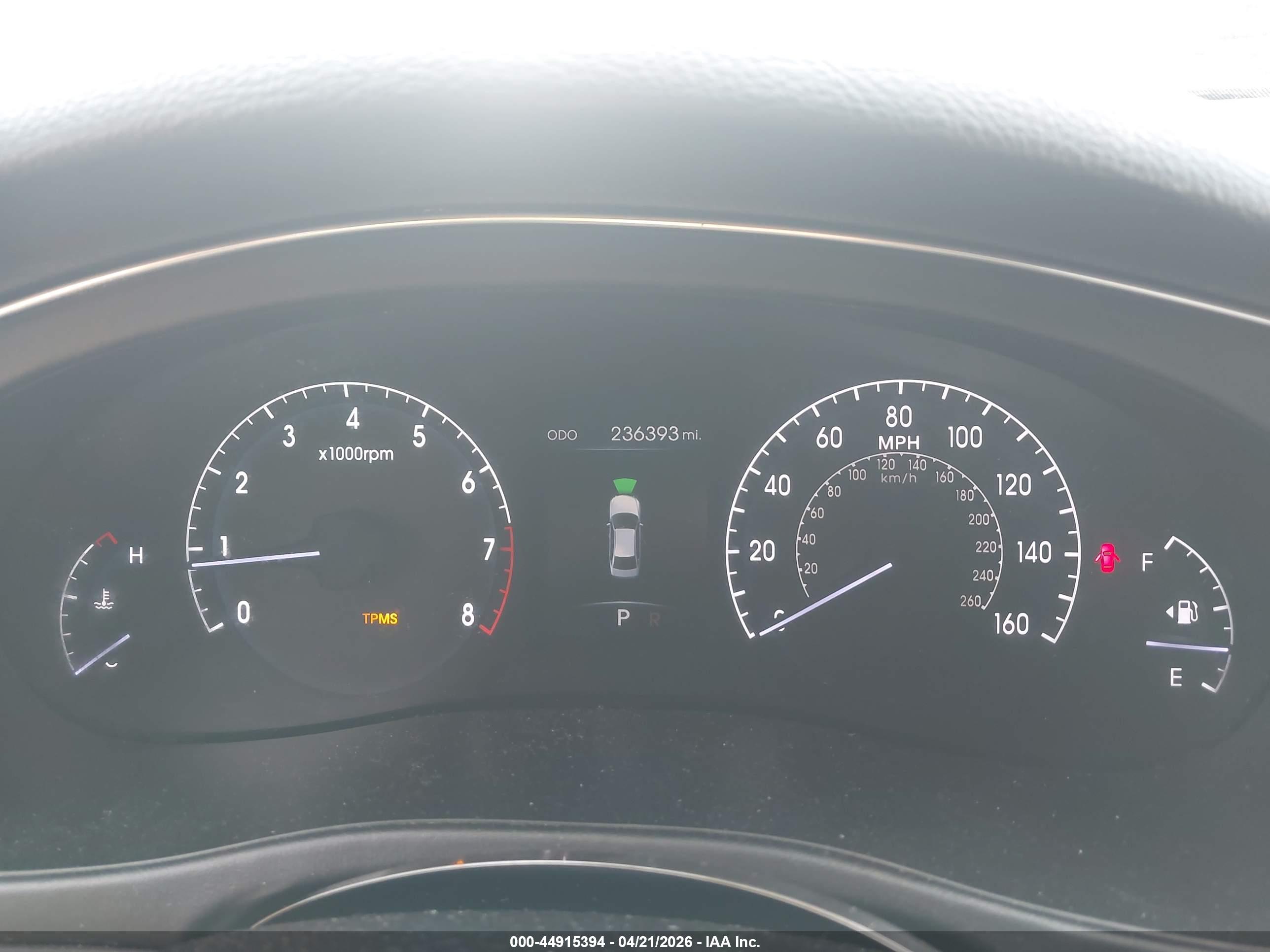 HYUNDAI GENESIS image 7