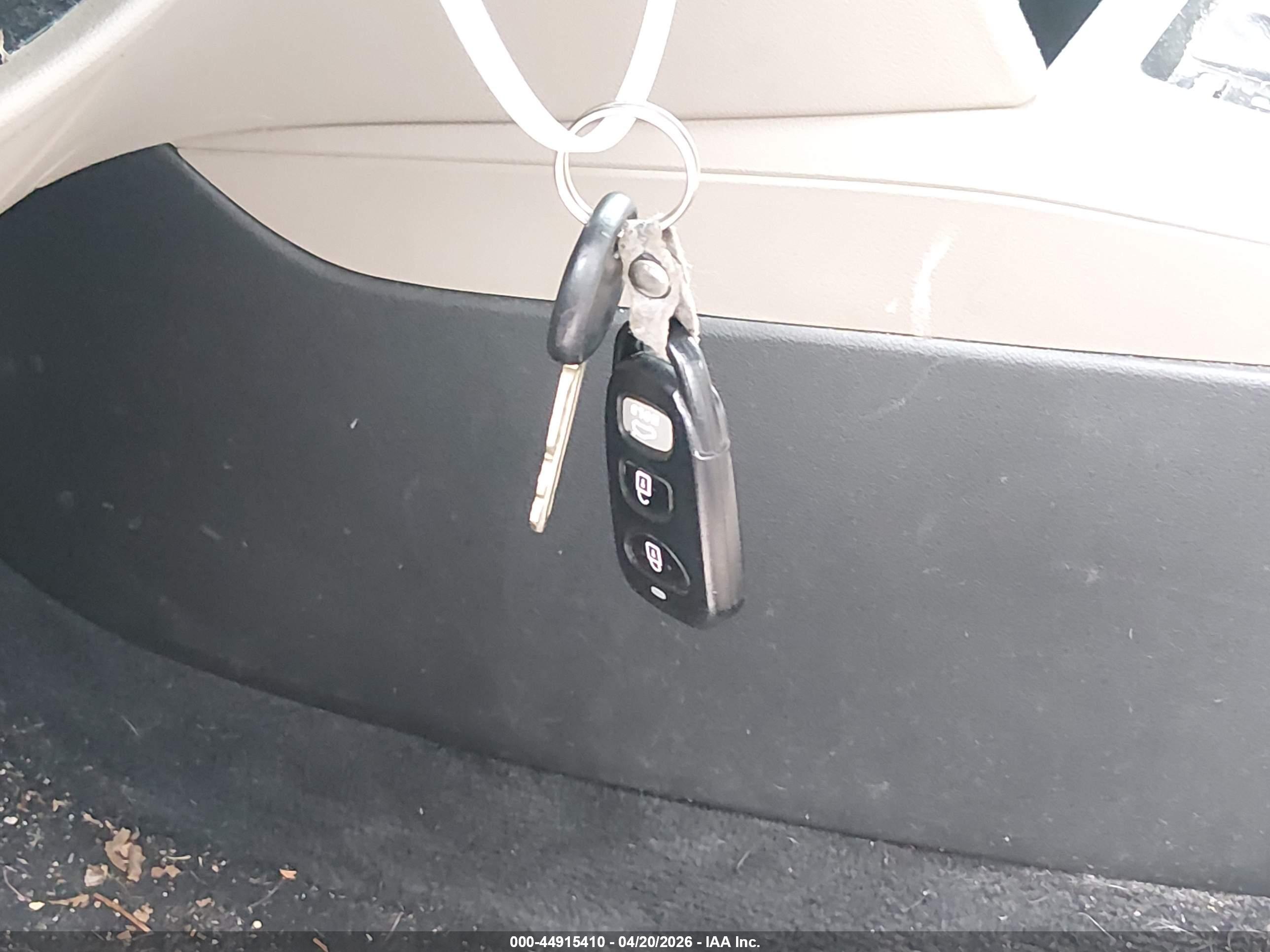 HYUNDAI ELANTRA image 11