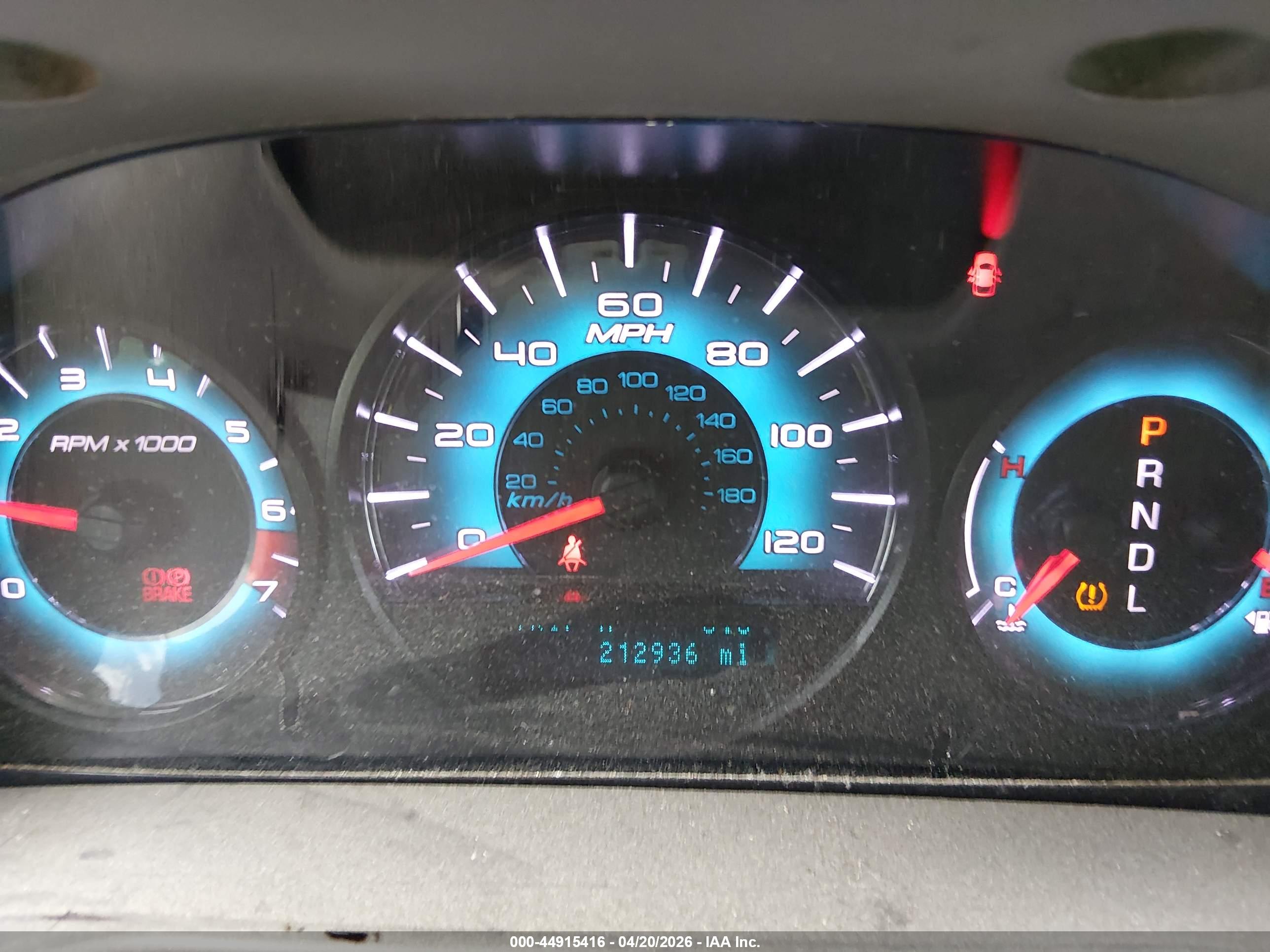 FORD FUSION image 7