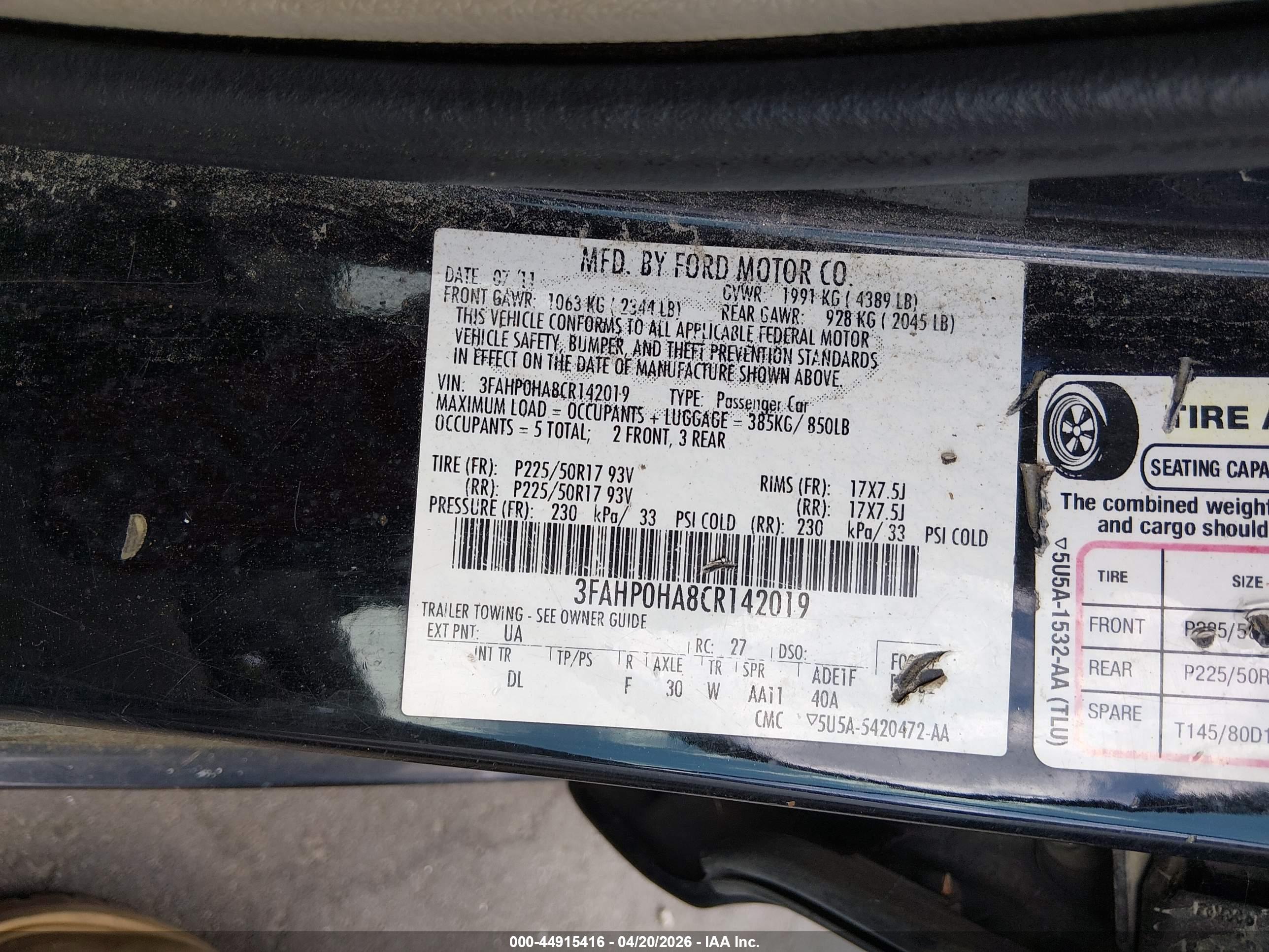 FORD FUSION image 9