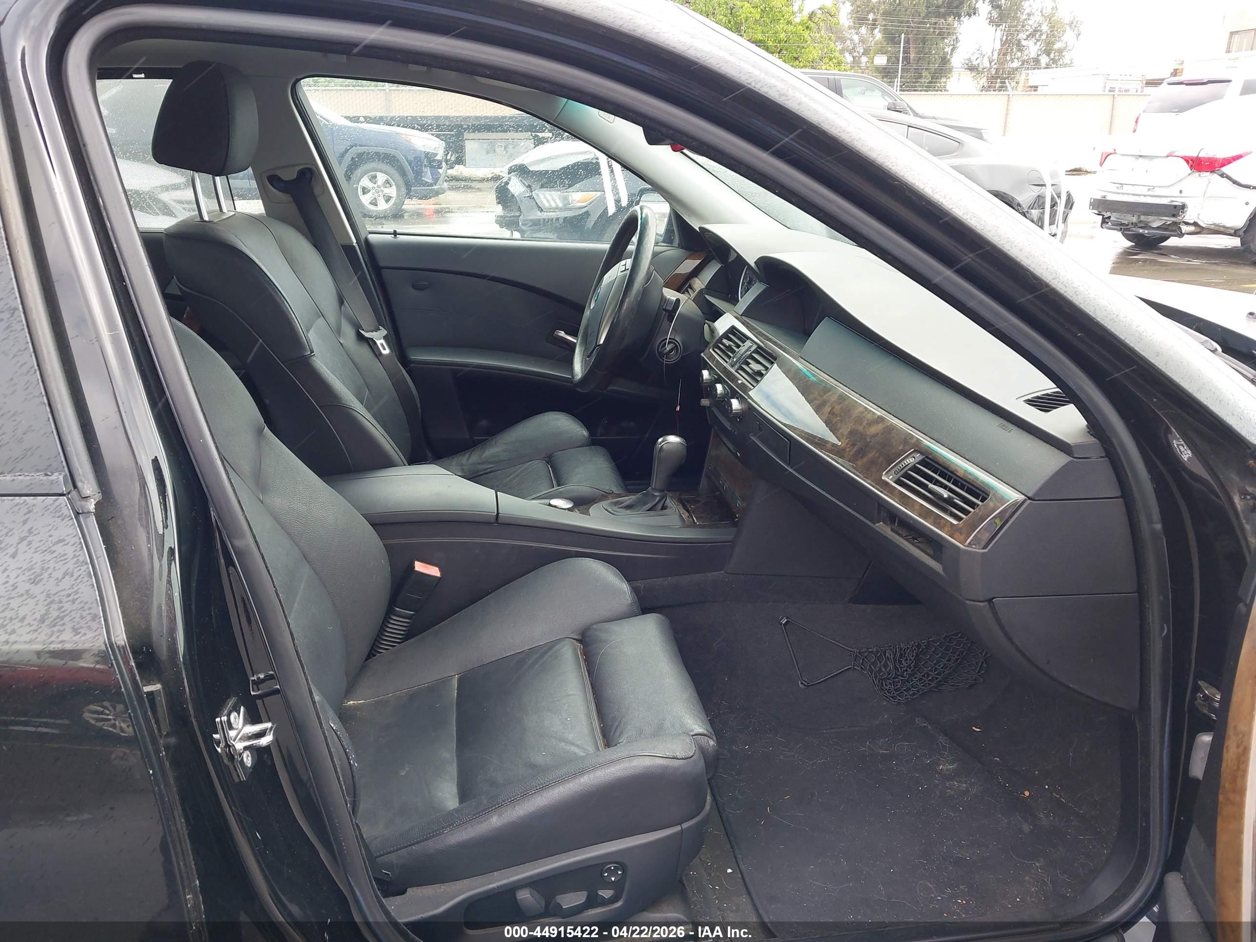 BMW 545I image 5