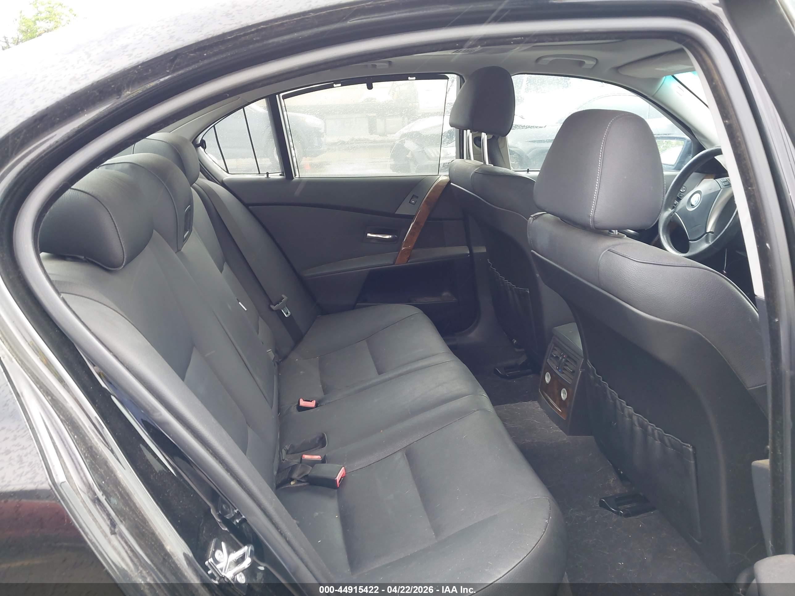 BMW 545I image 8