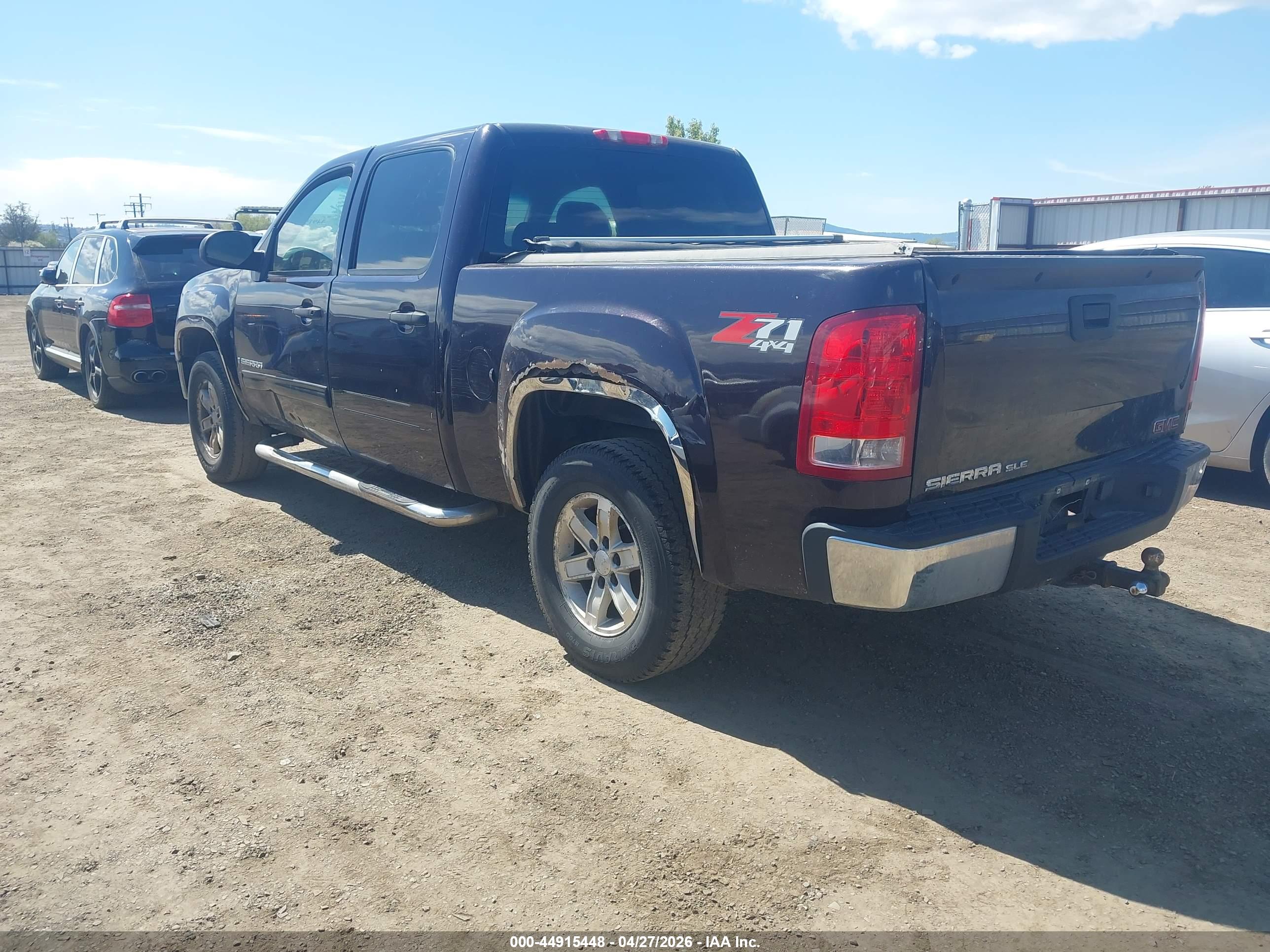 GMC SIERRA image 3