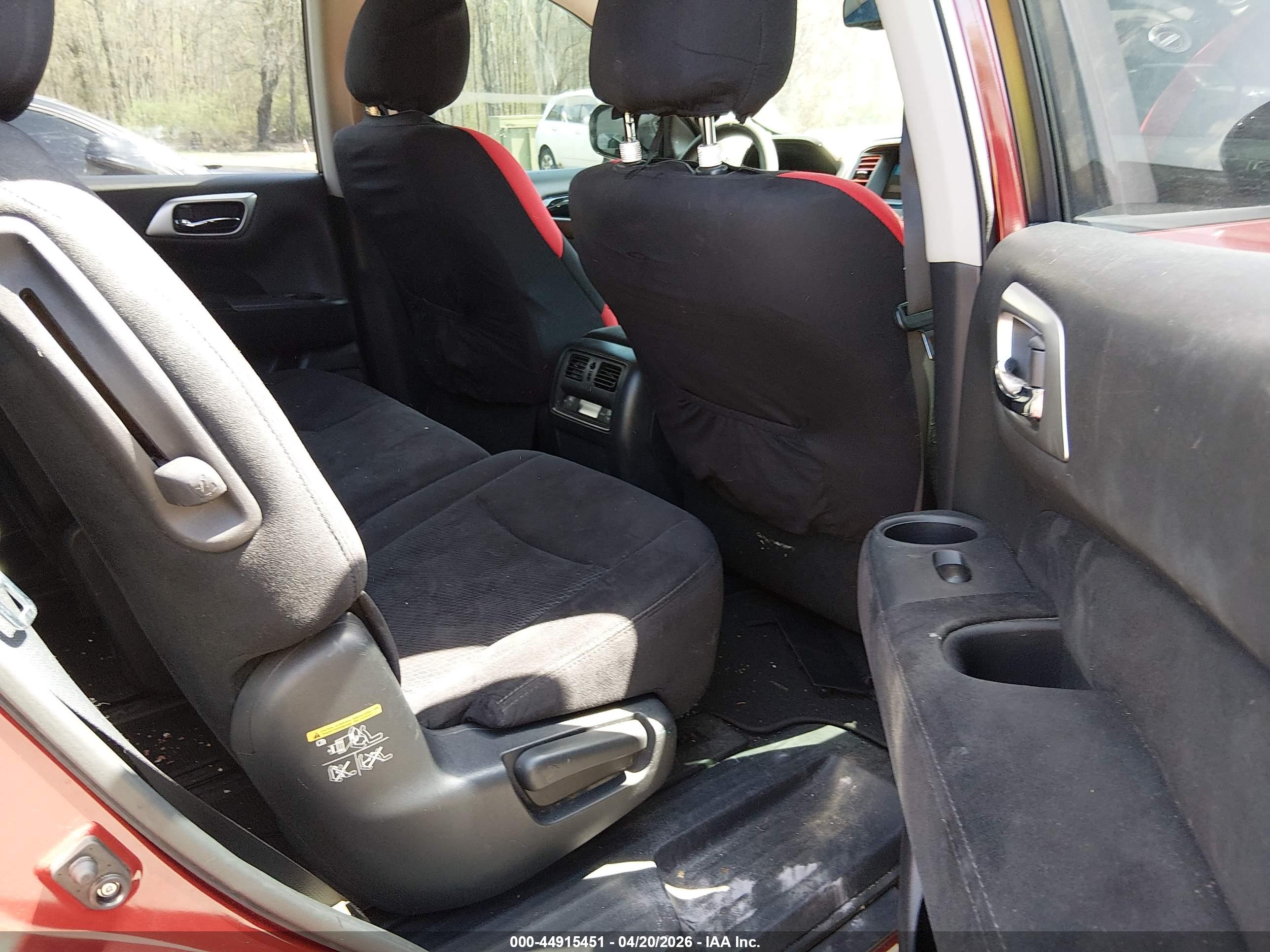NISSAN PATHFINDER image 8