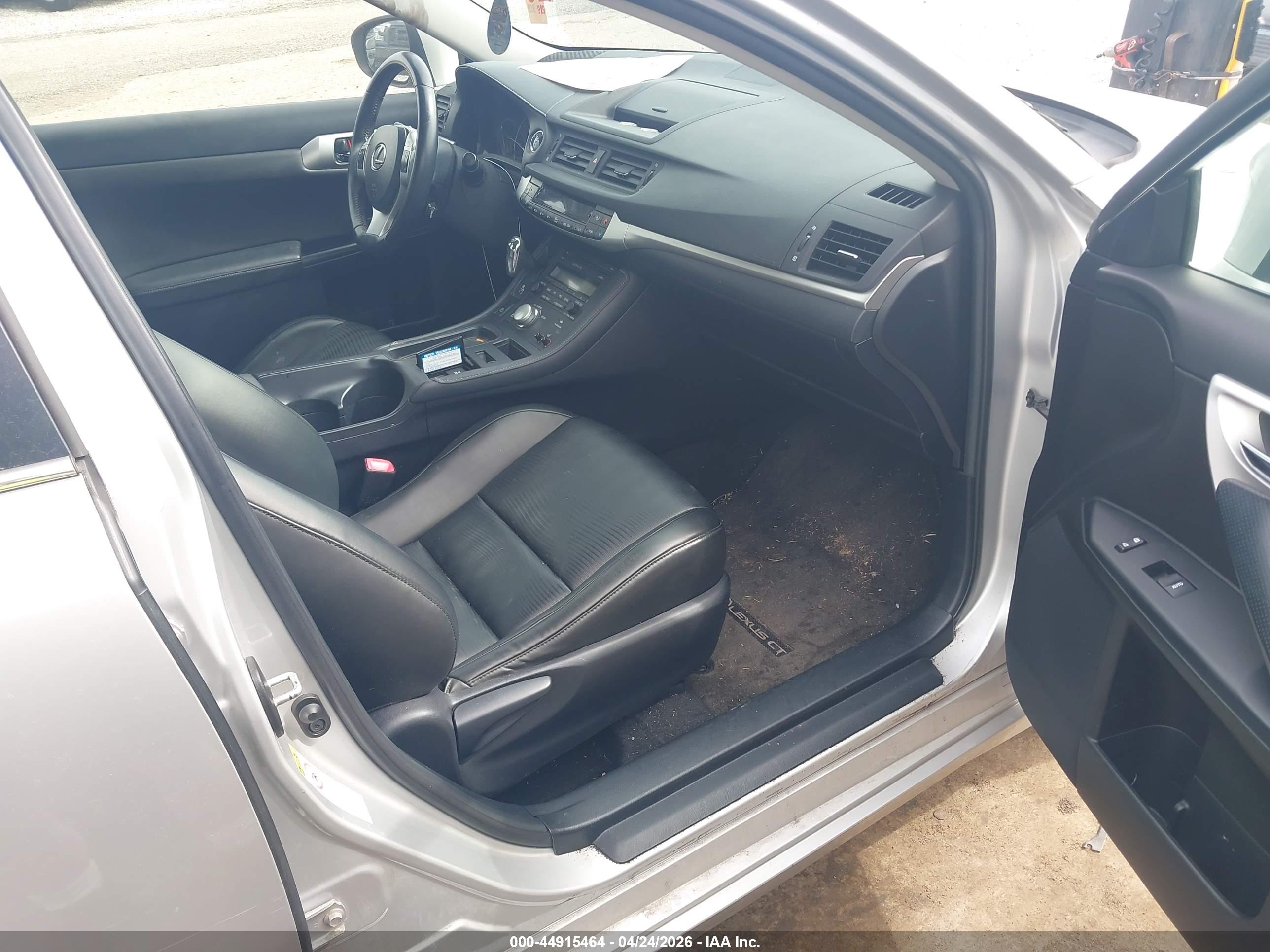LEXUS CT image 5