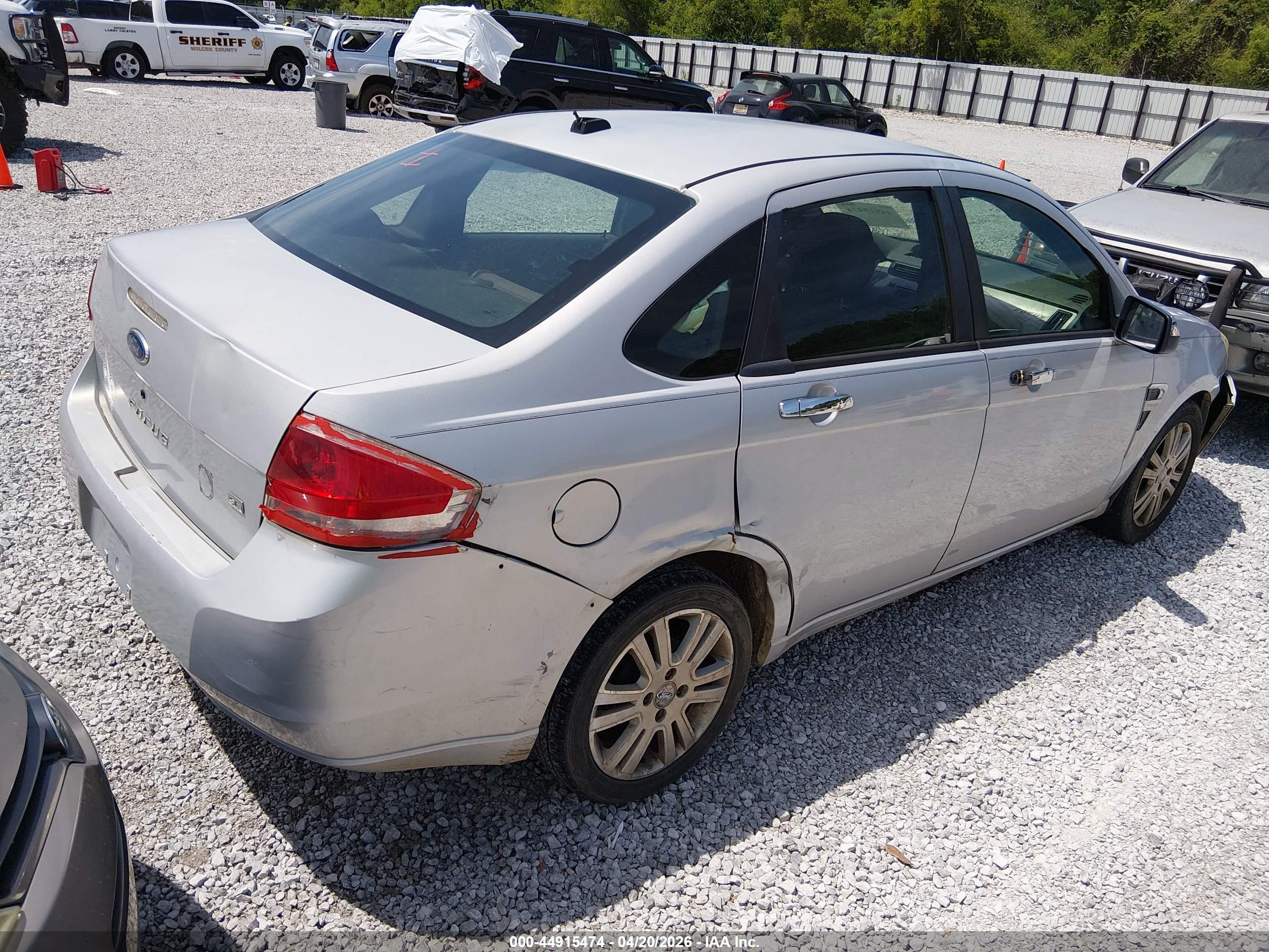 FORD FOCUS image 4