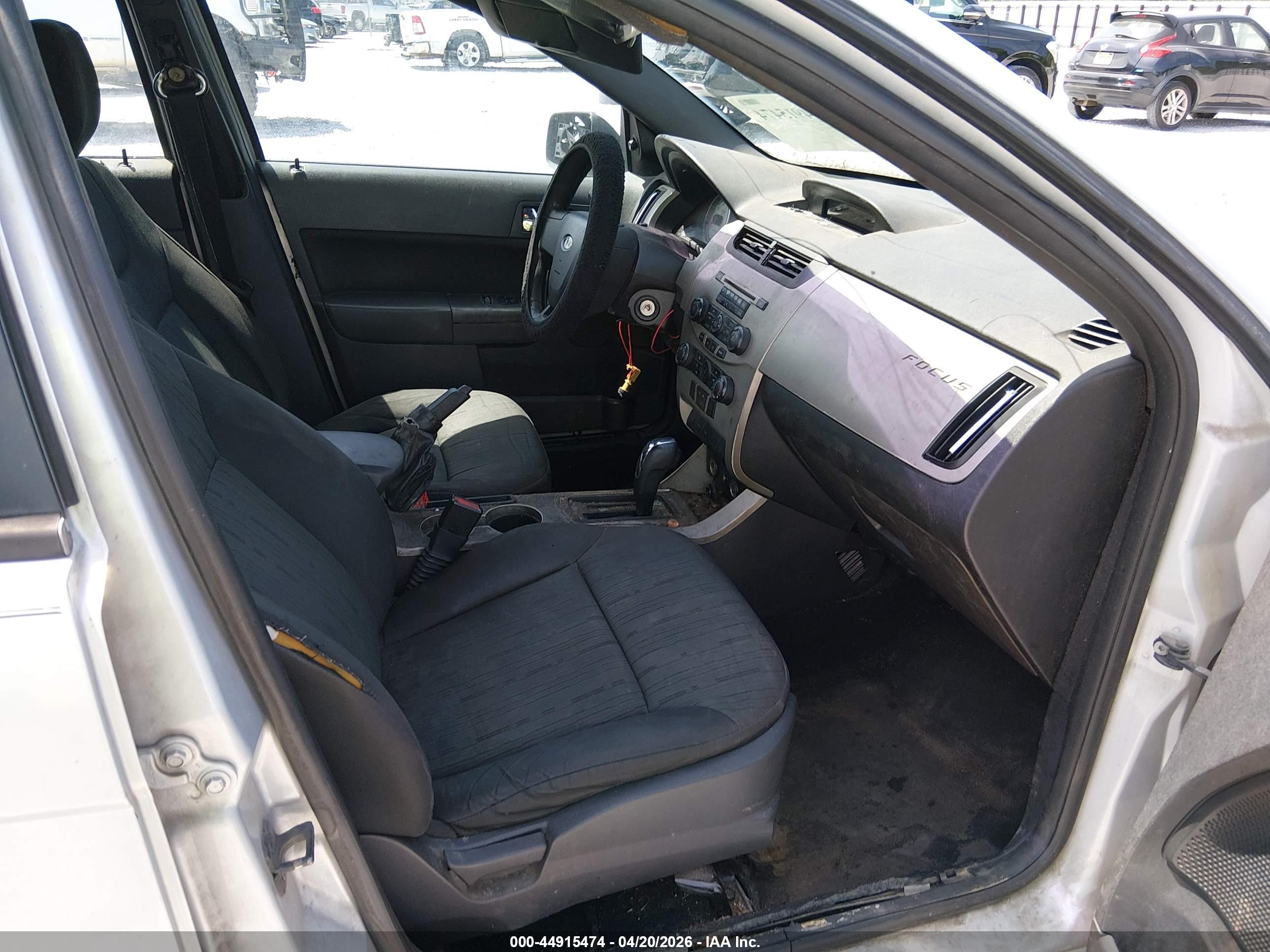 FORD FOCUS image 5