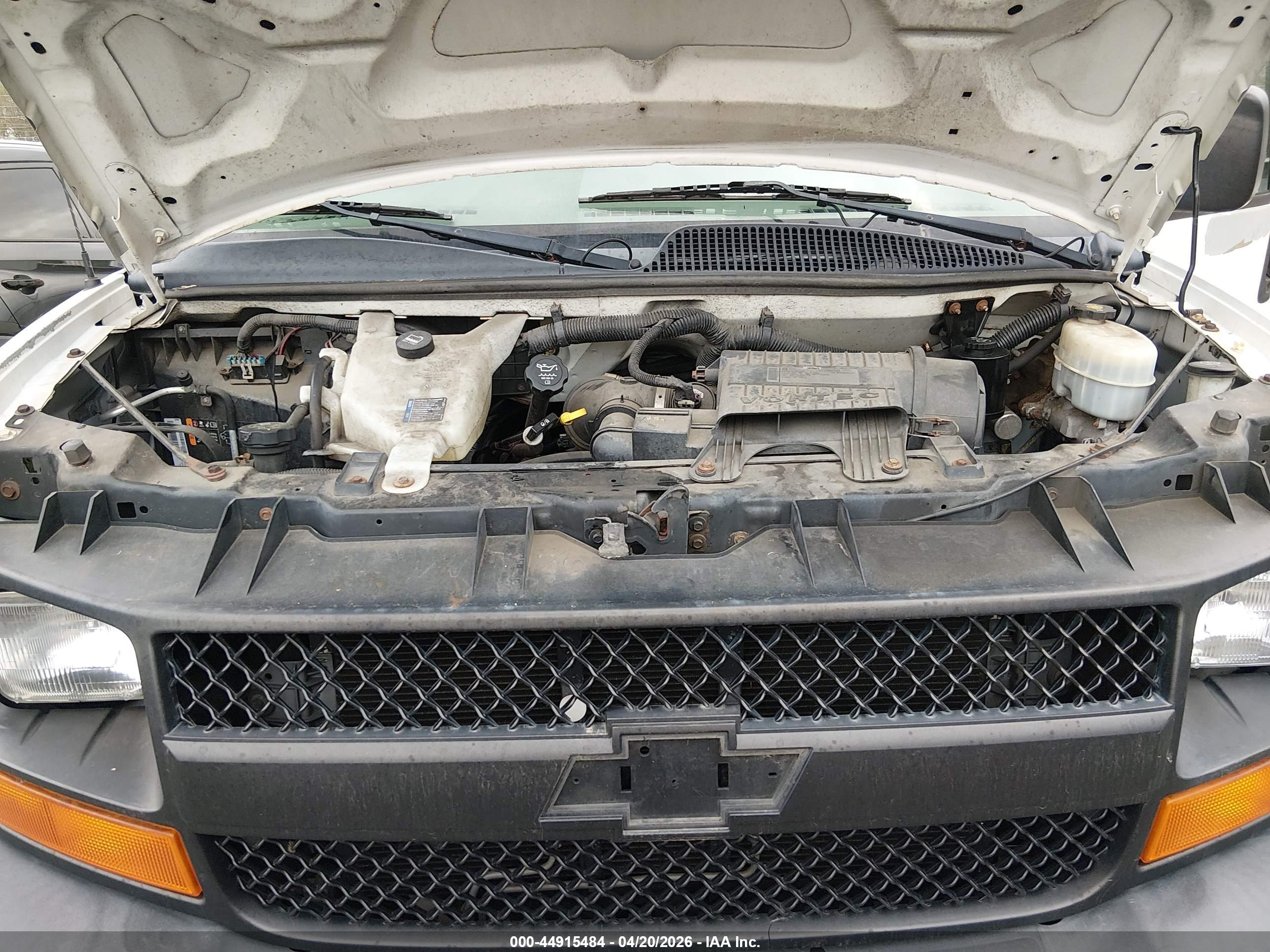 CHEVROLET EXPRESS image 10
