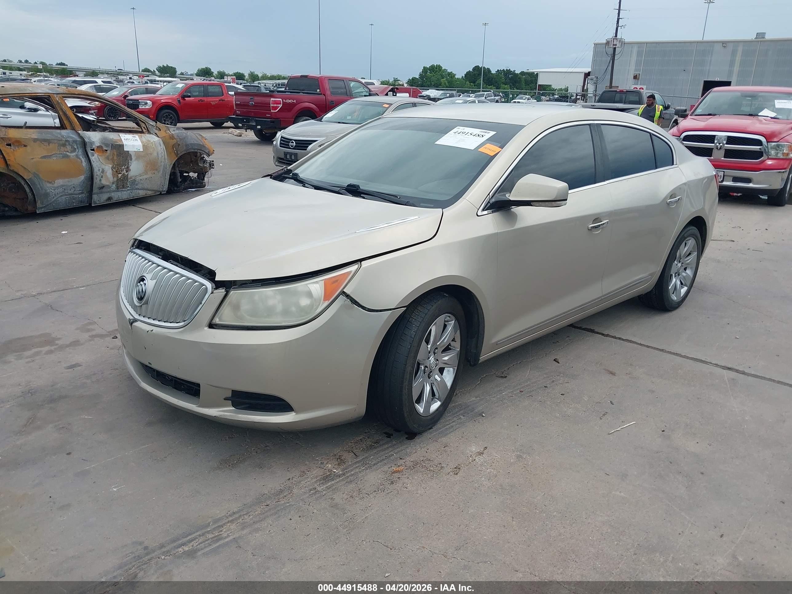 BUICK LACROSSE image 2