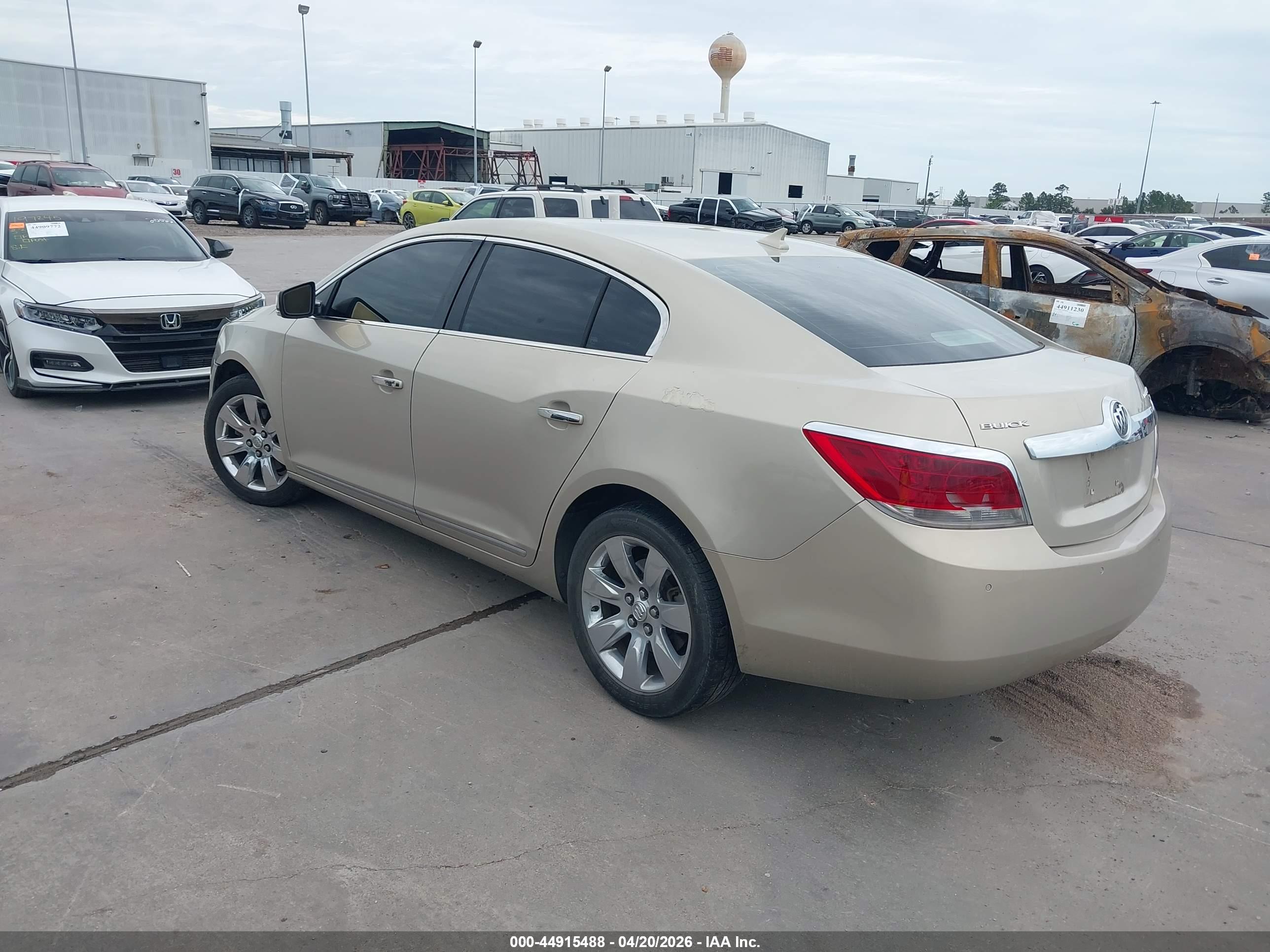 BUICK LACROSSE image 3
