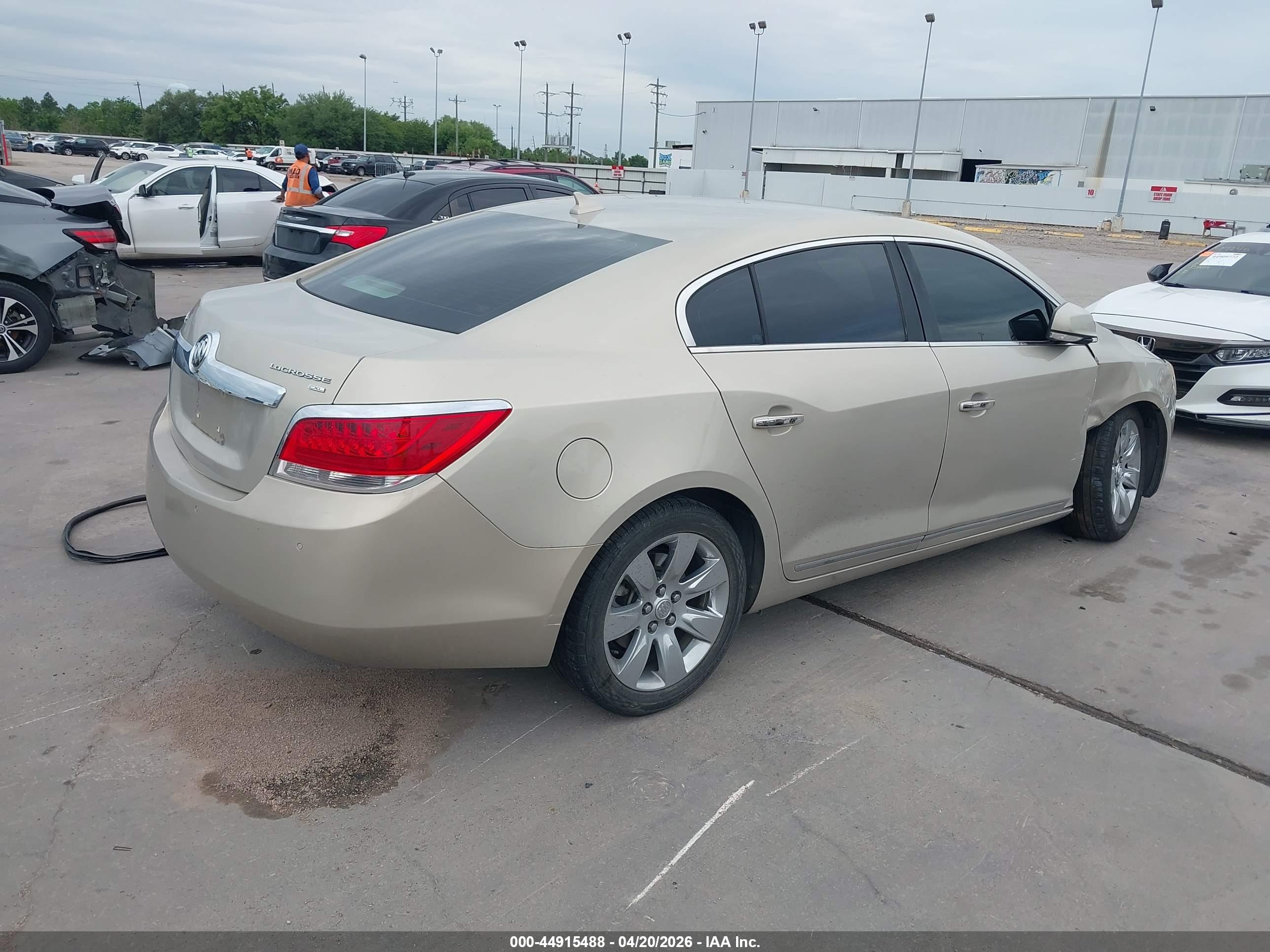 BUICK LACROSSE image 4