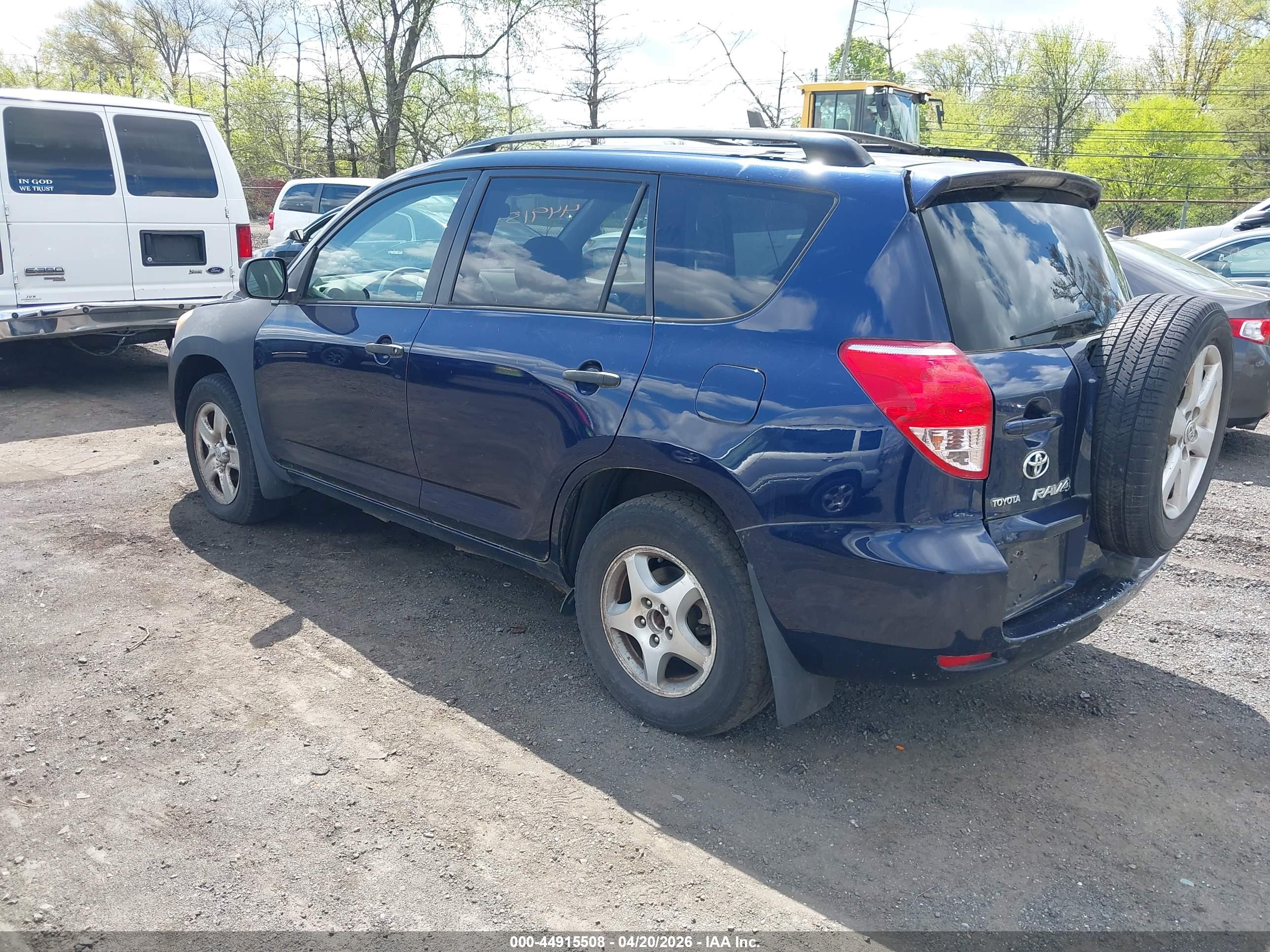 TOYOTA RAV4 image 3