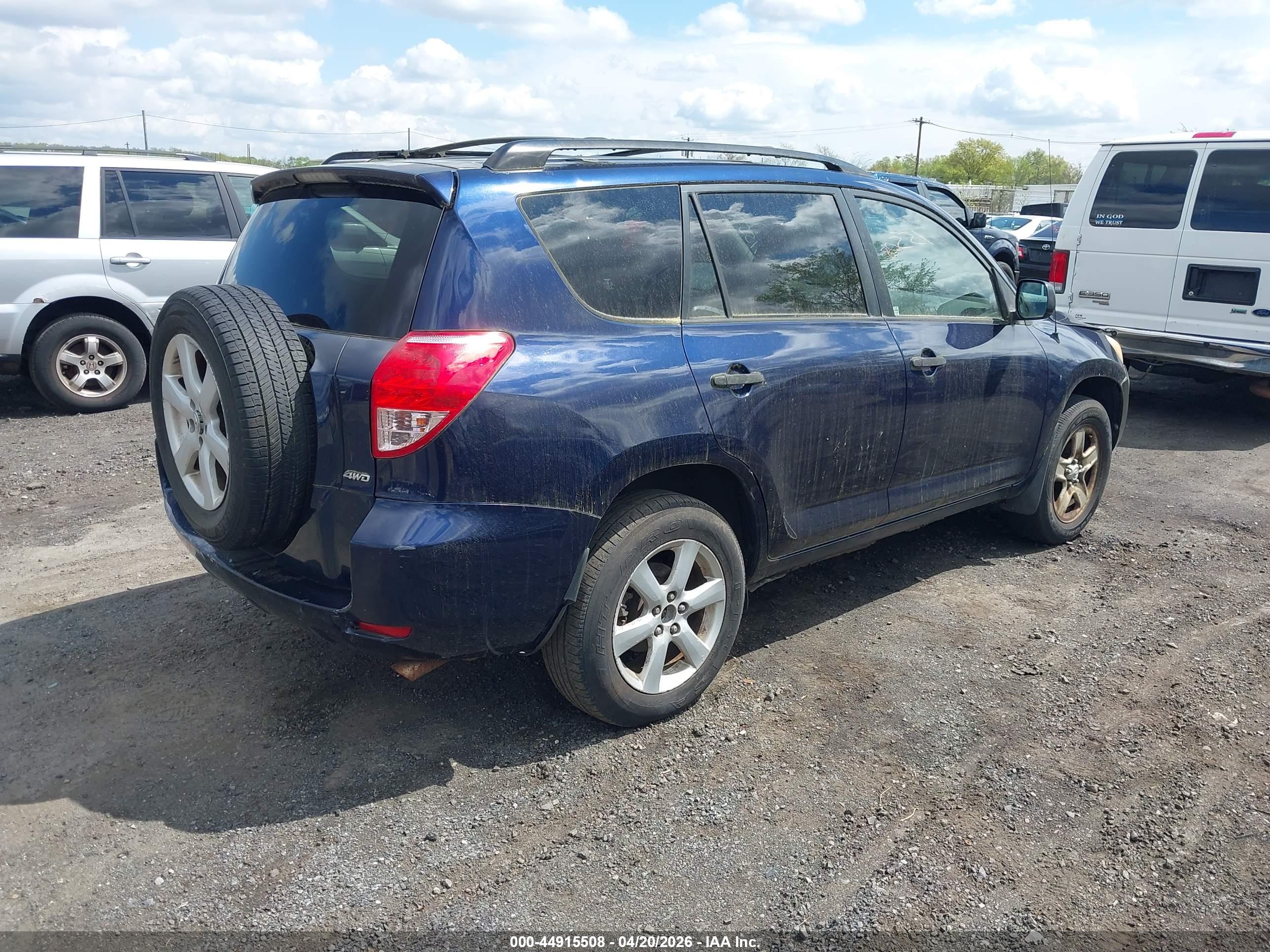 TOYOTA RAV4 image 4