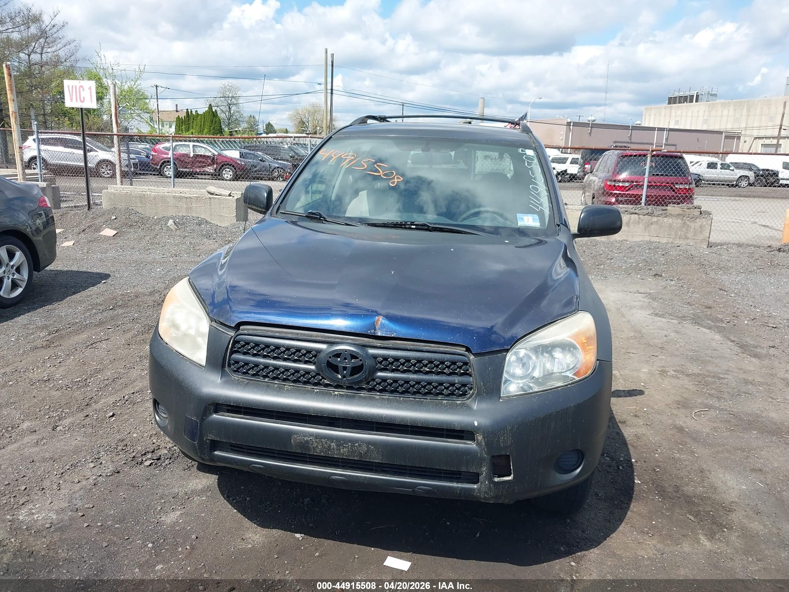 TOYOTA RAV4 image 6