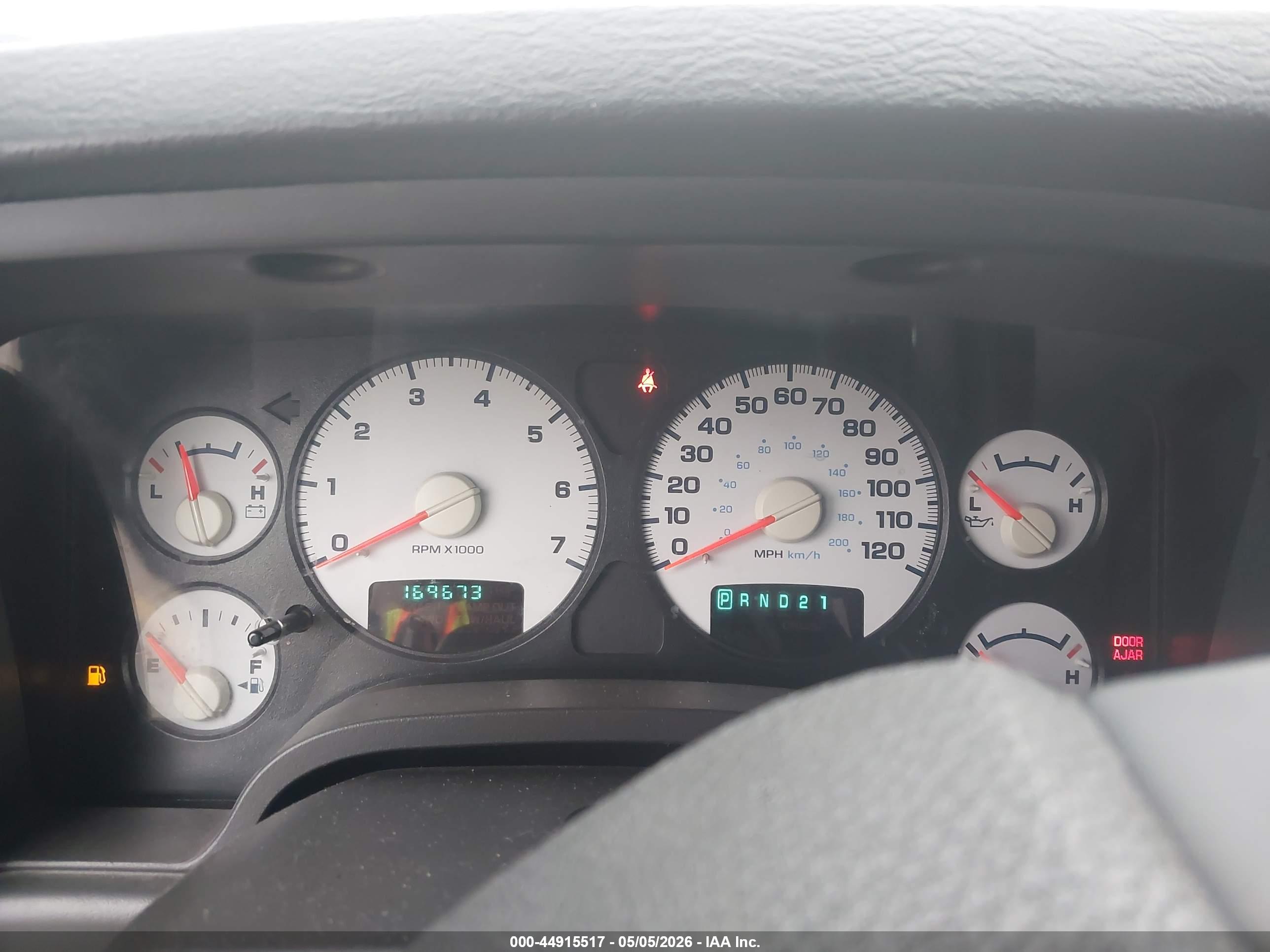 DODGE RAM image 7
