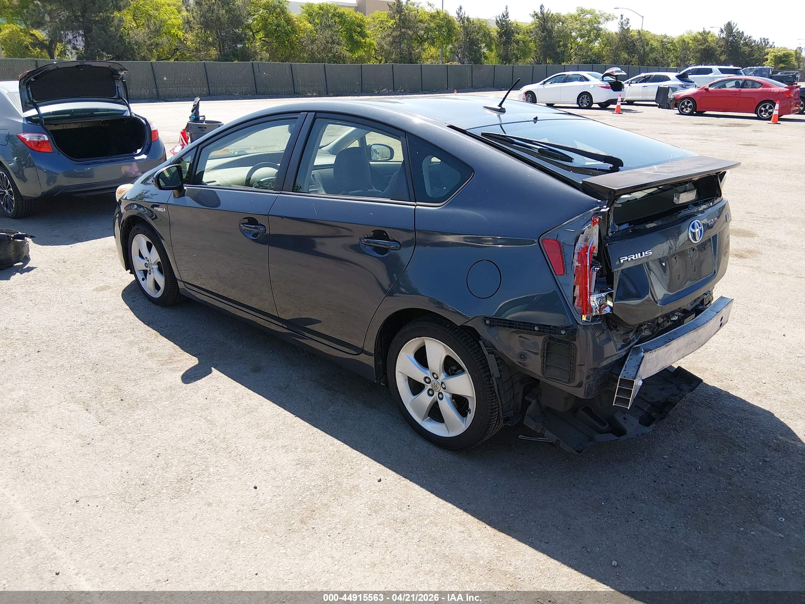 TOYOTA PRIUS image 3