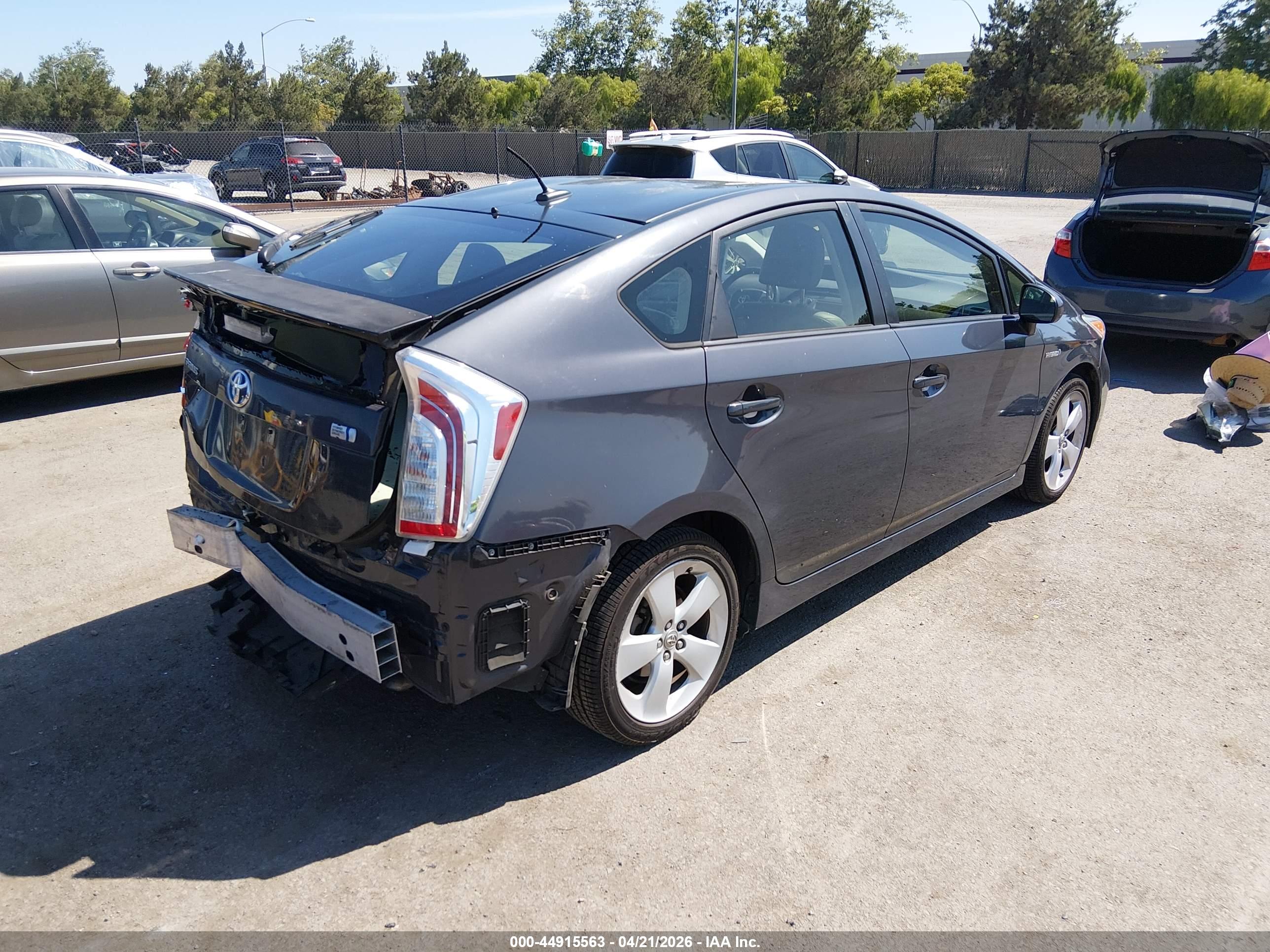 TOYOTA PRIUS image 4