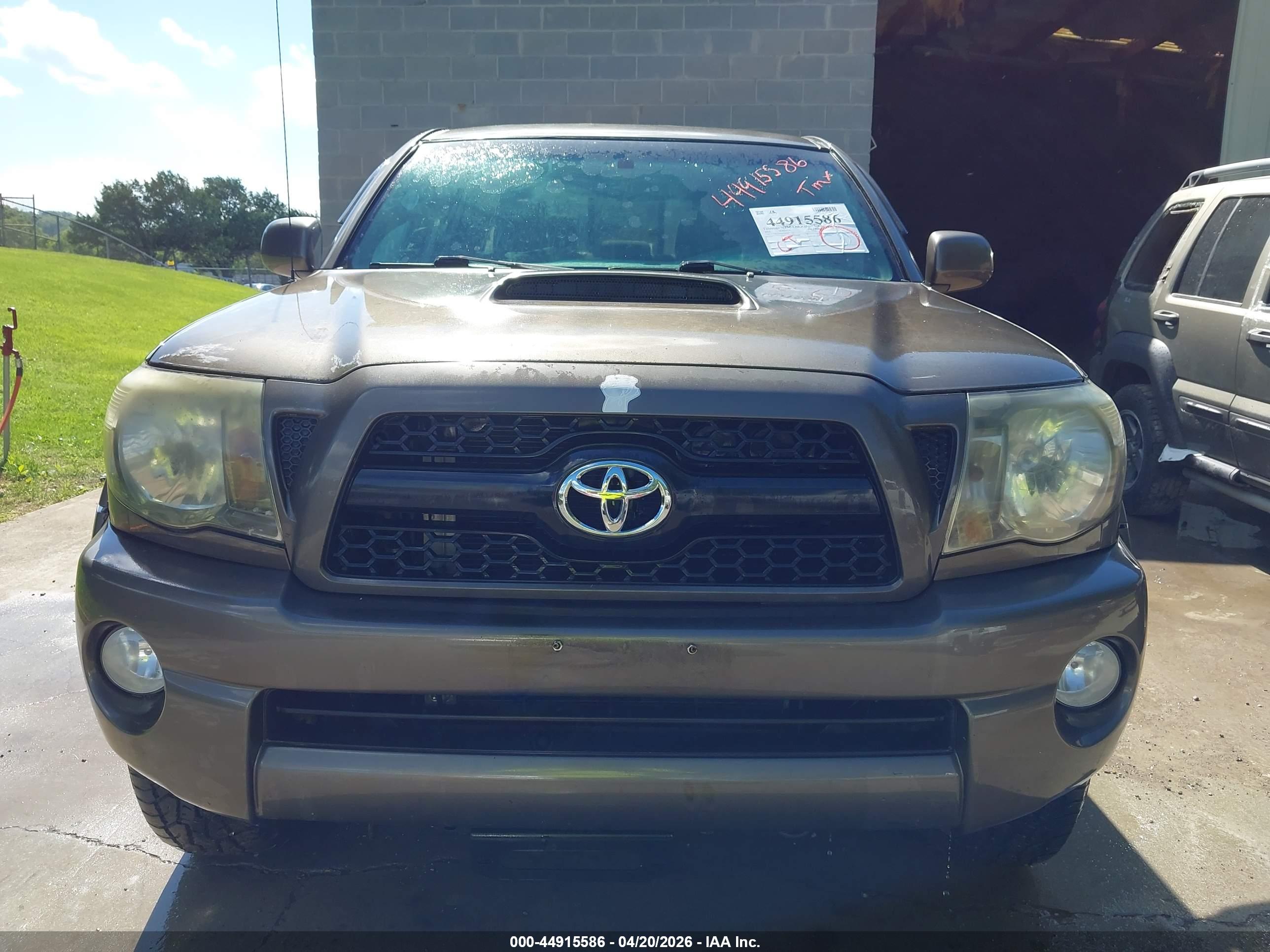 TOYOTA TACOMA image 6