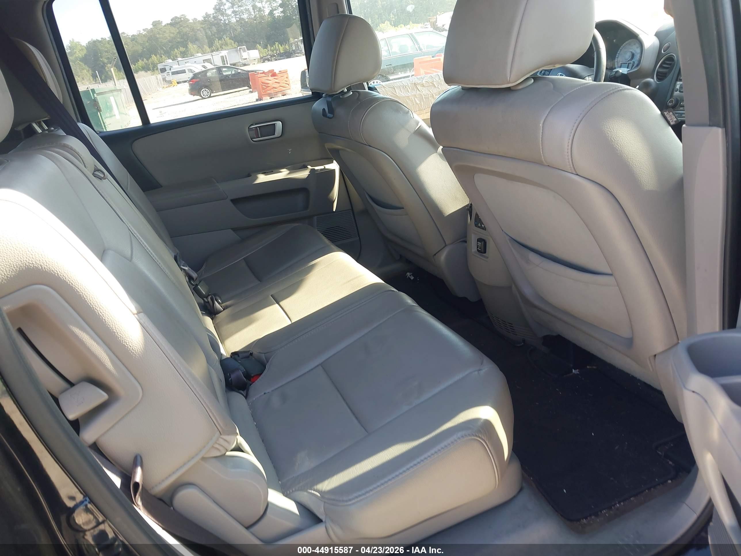 HONDA PILOT image 8