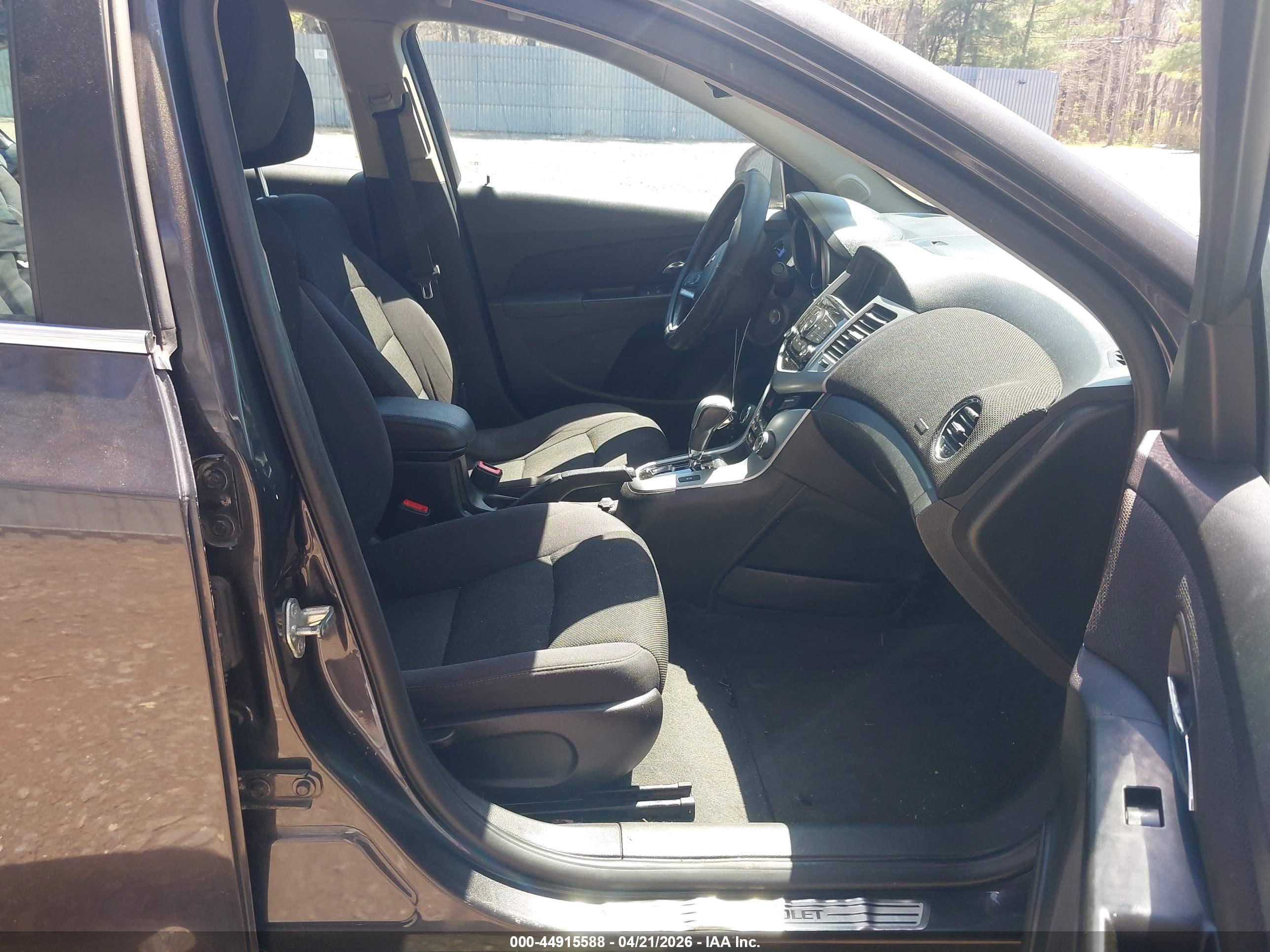 CHEVROLET CRUZE image 5