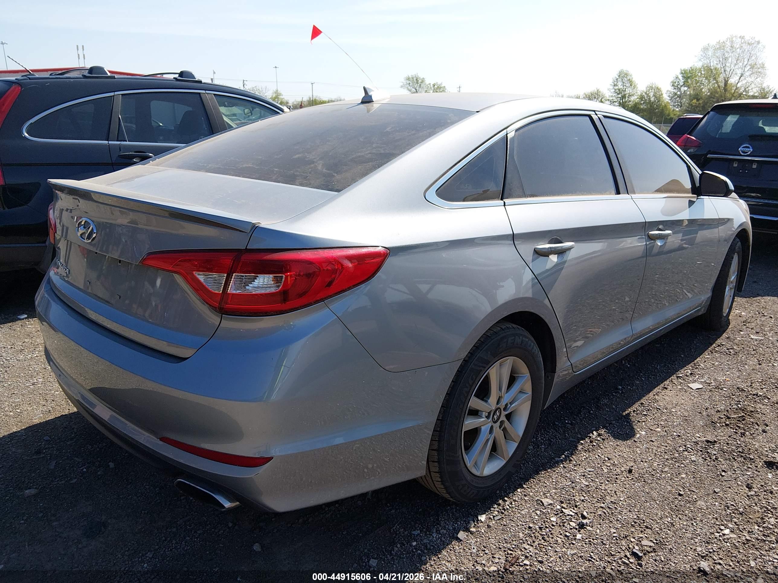 HYUNDAI SONATA image 4