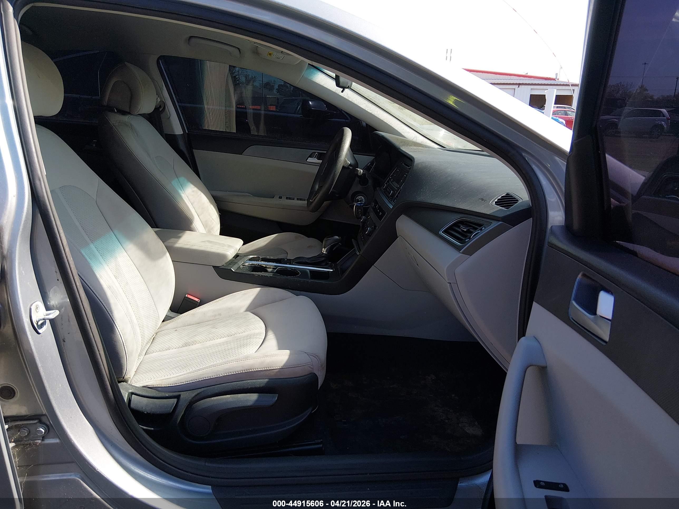 HYUNDAI SONATA image 5