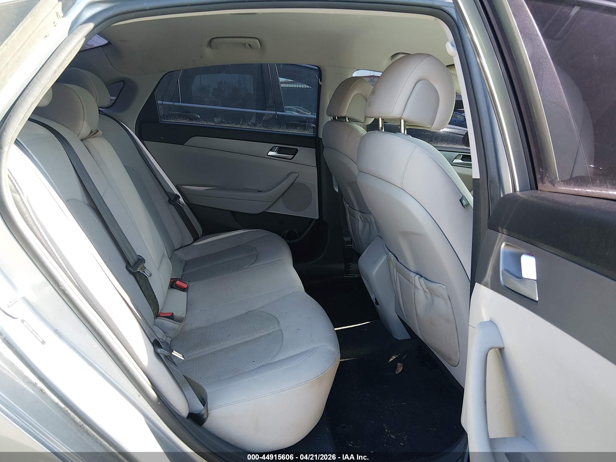 HYUNDAI SONATA image 8